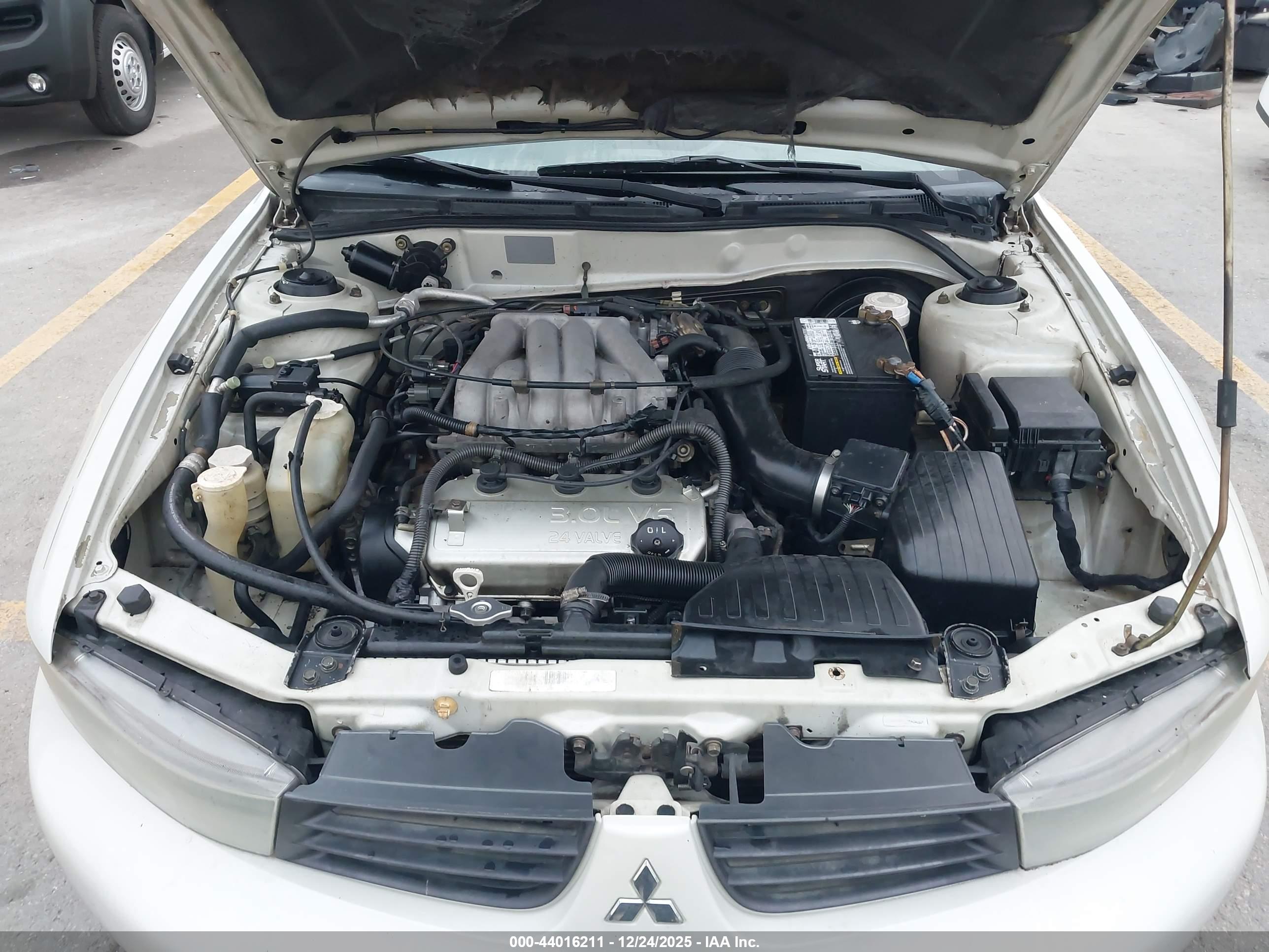 MITSUBISHI GALANT image 10