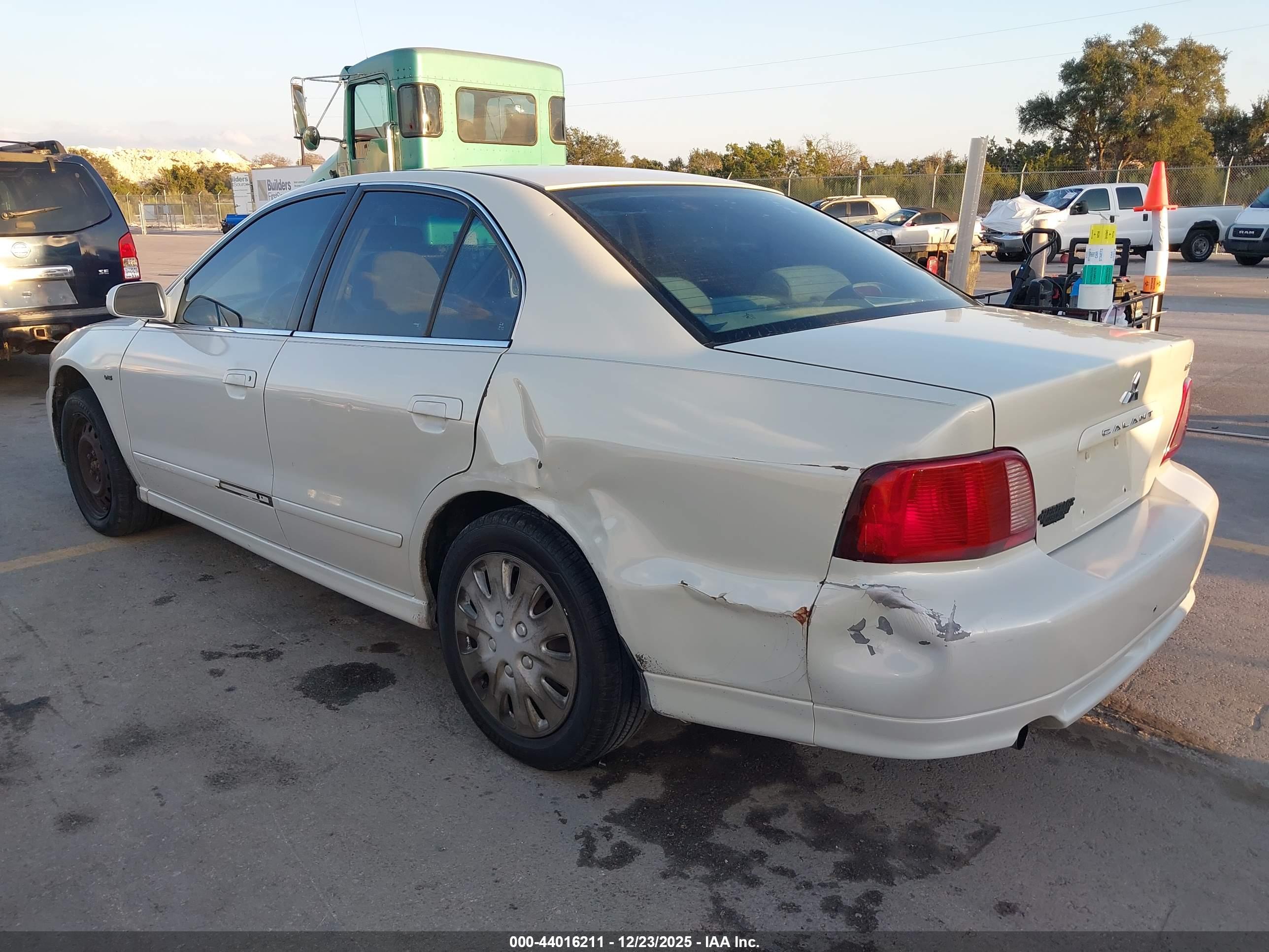 MITSUBISHI GALANT image 3
