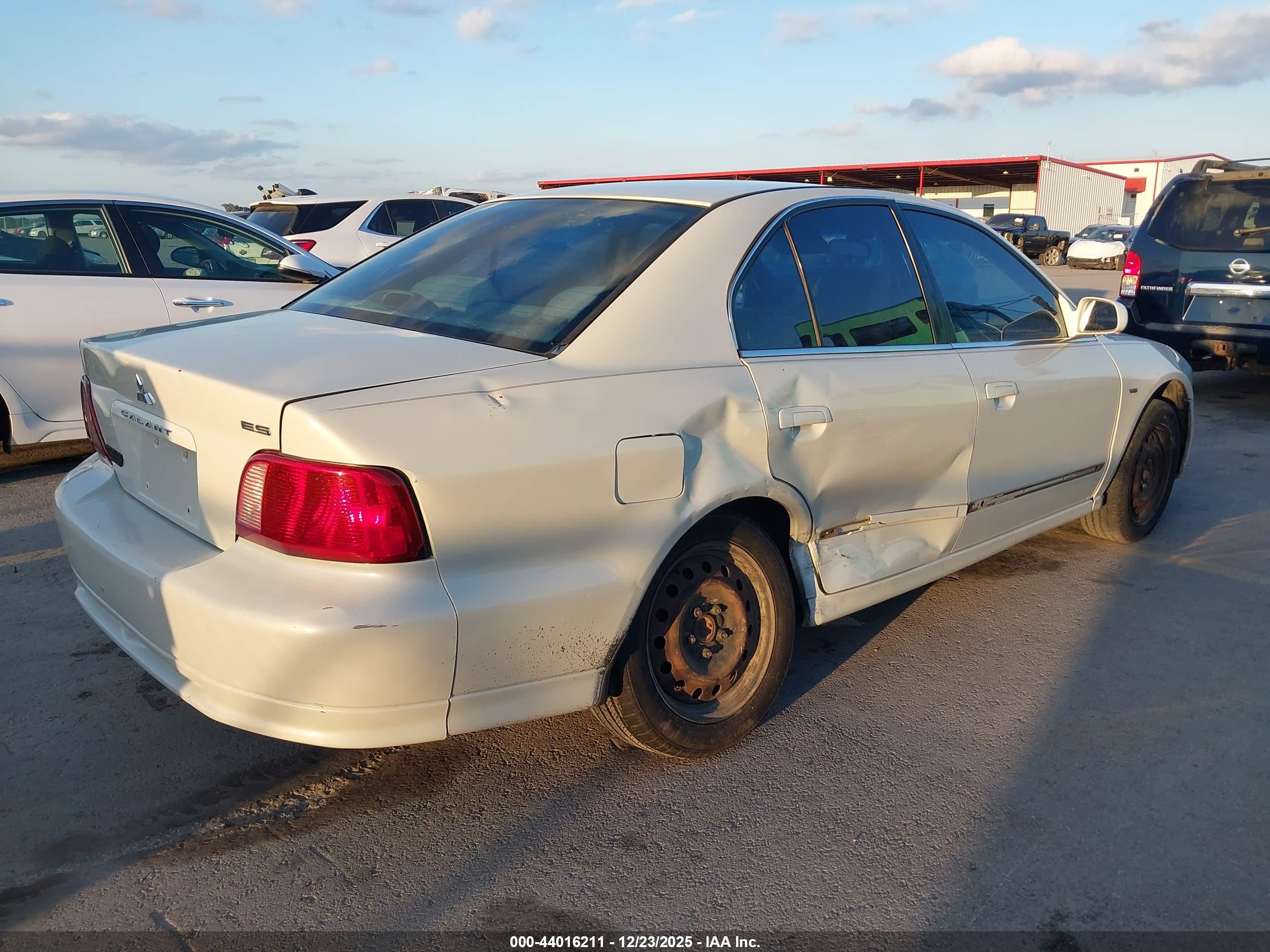 MITSUBISHI GALANT image 4
