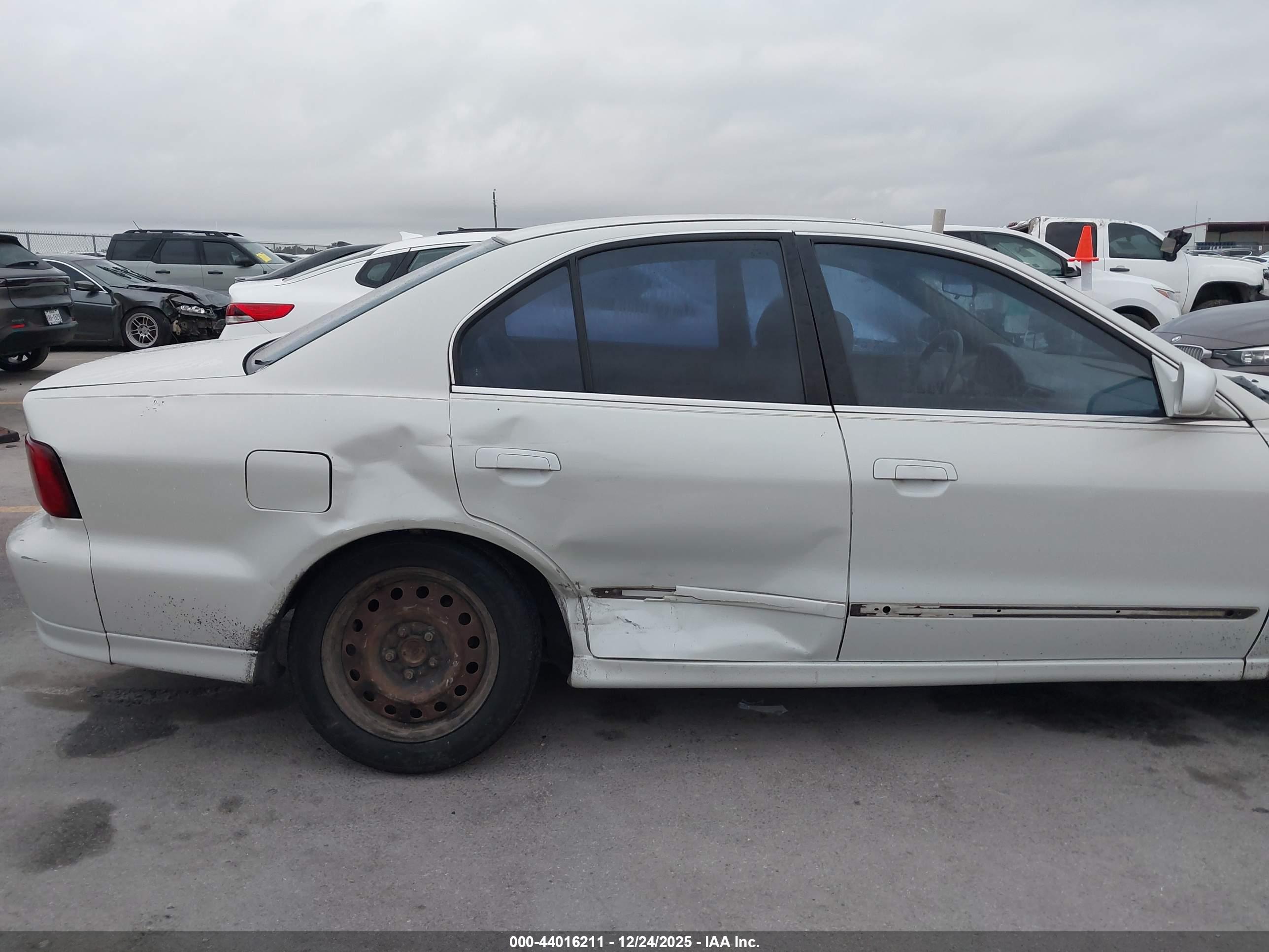 MITSUBISHI GALANT image 6