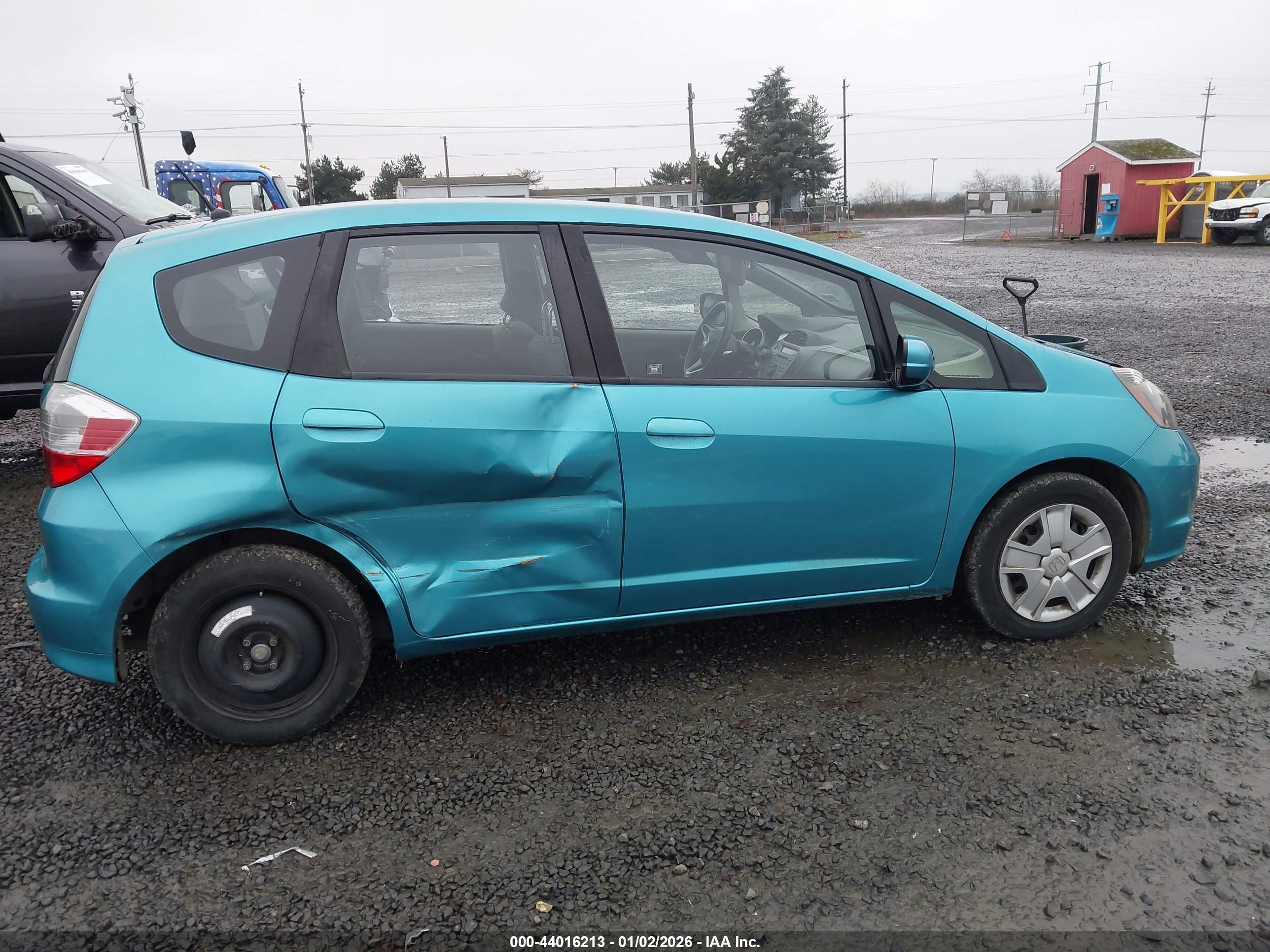 HONDA FIT image 6