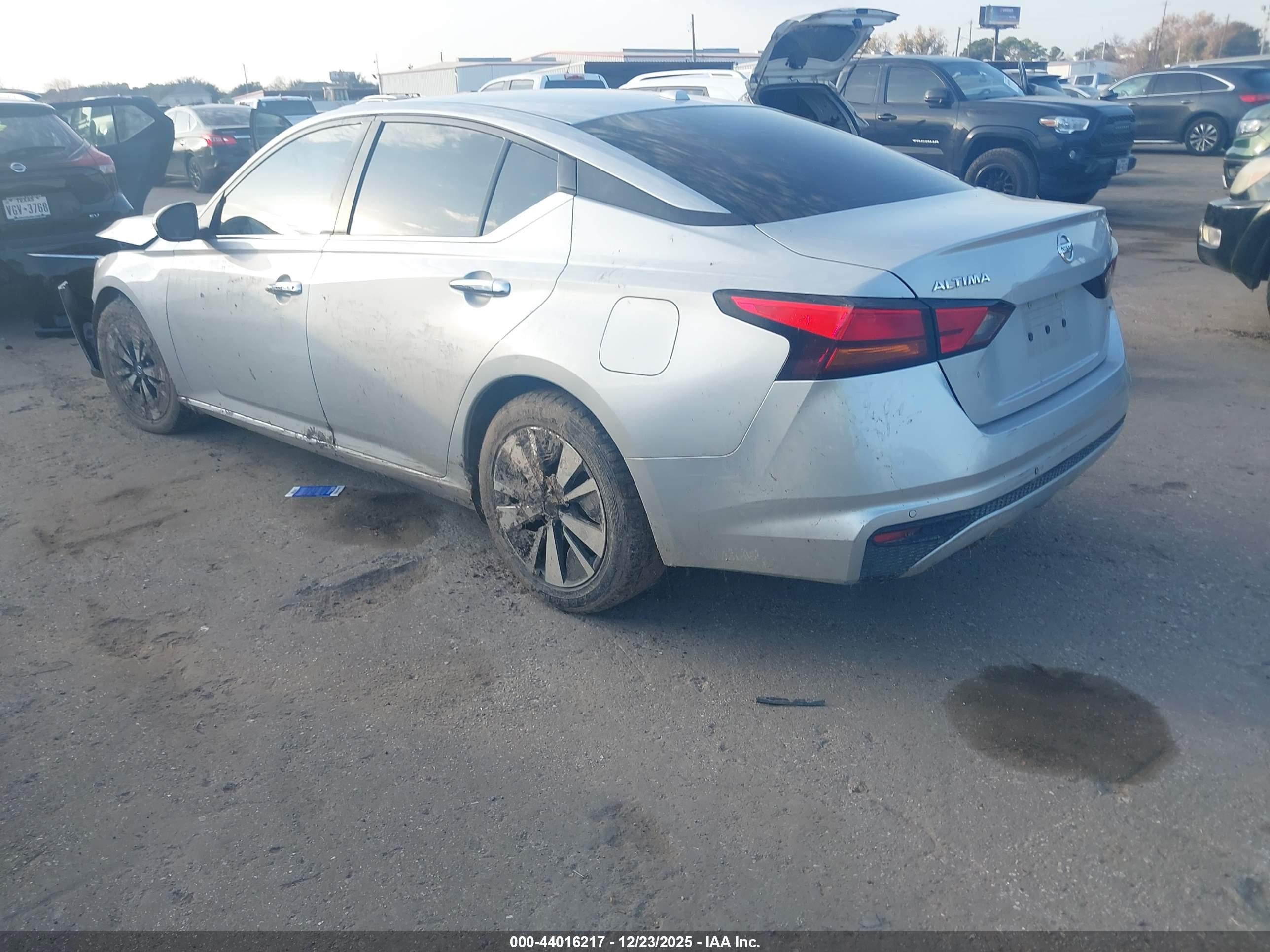 NISSAN ALTIMA image 3