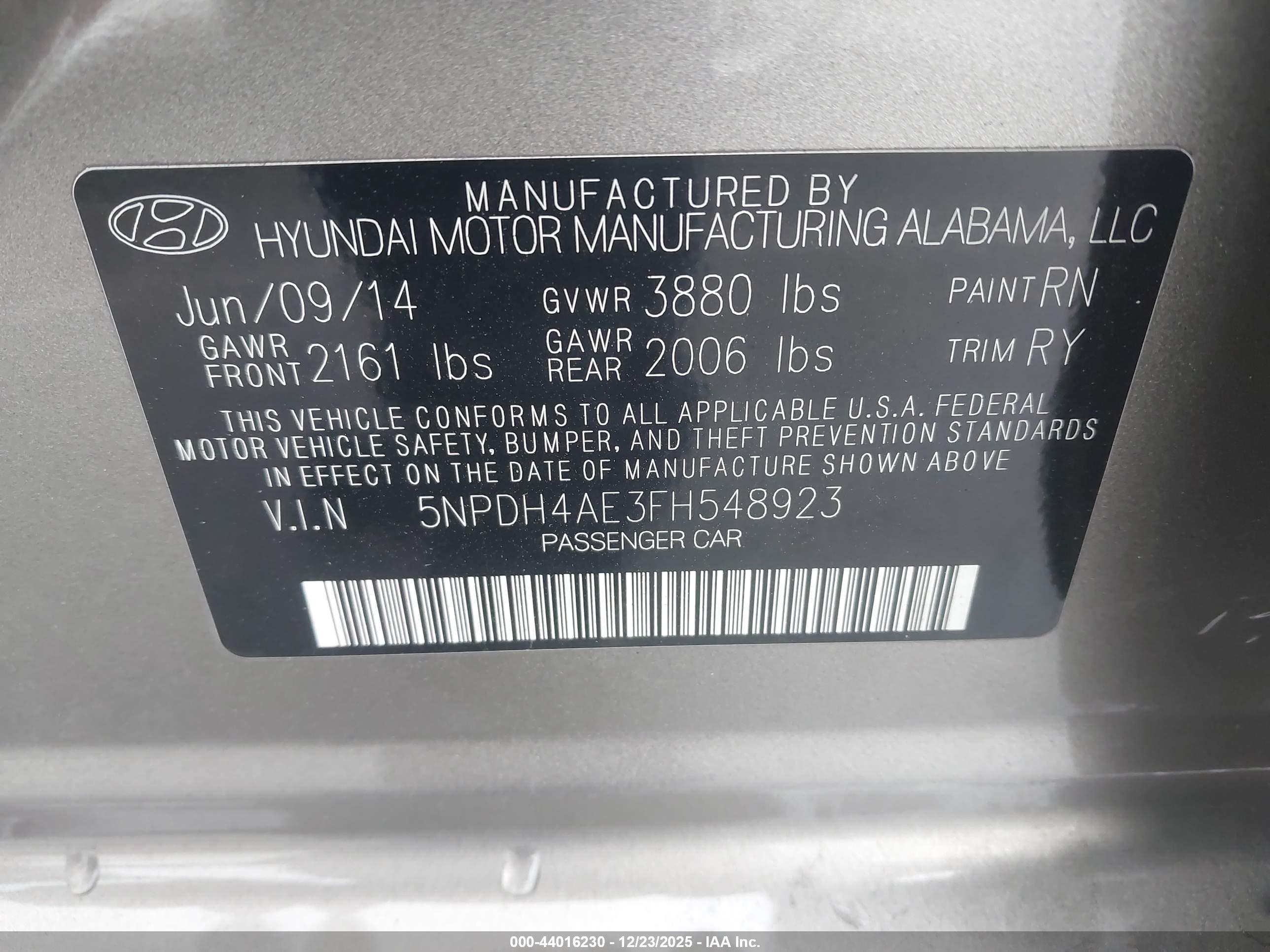 HYUNDAI ELANTRA image 9