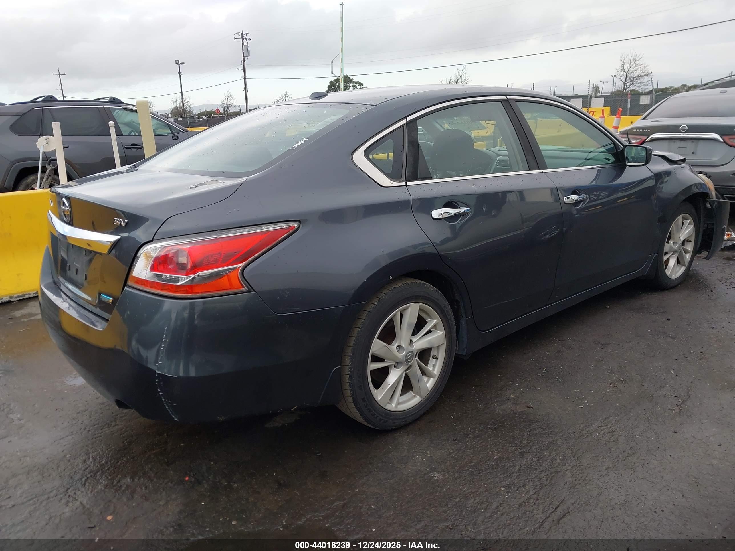 NISSAN ALTIMA image 4