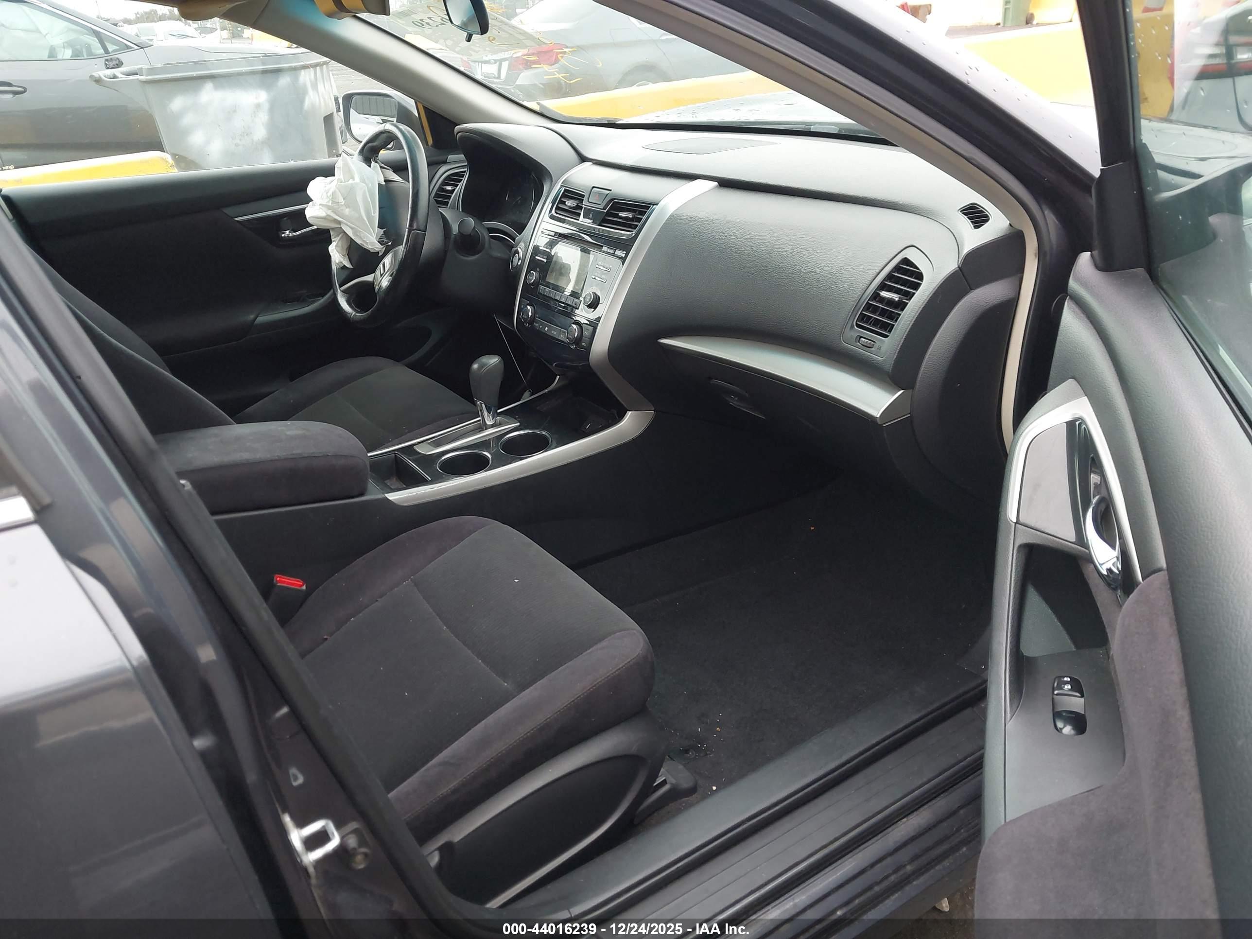 NISSAN ALTIMA image 5