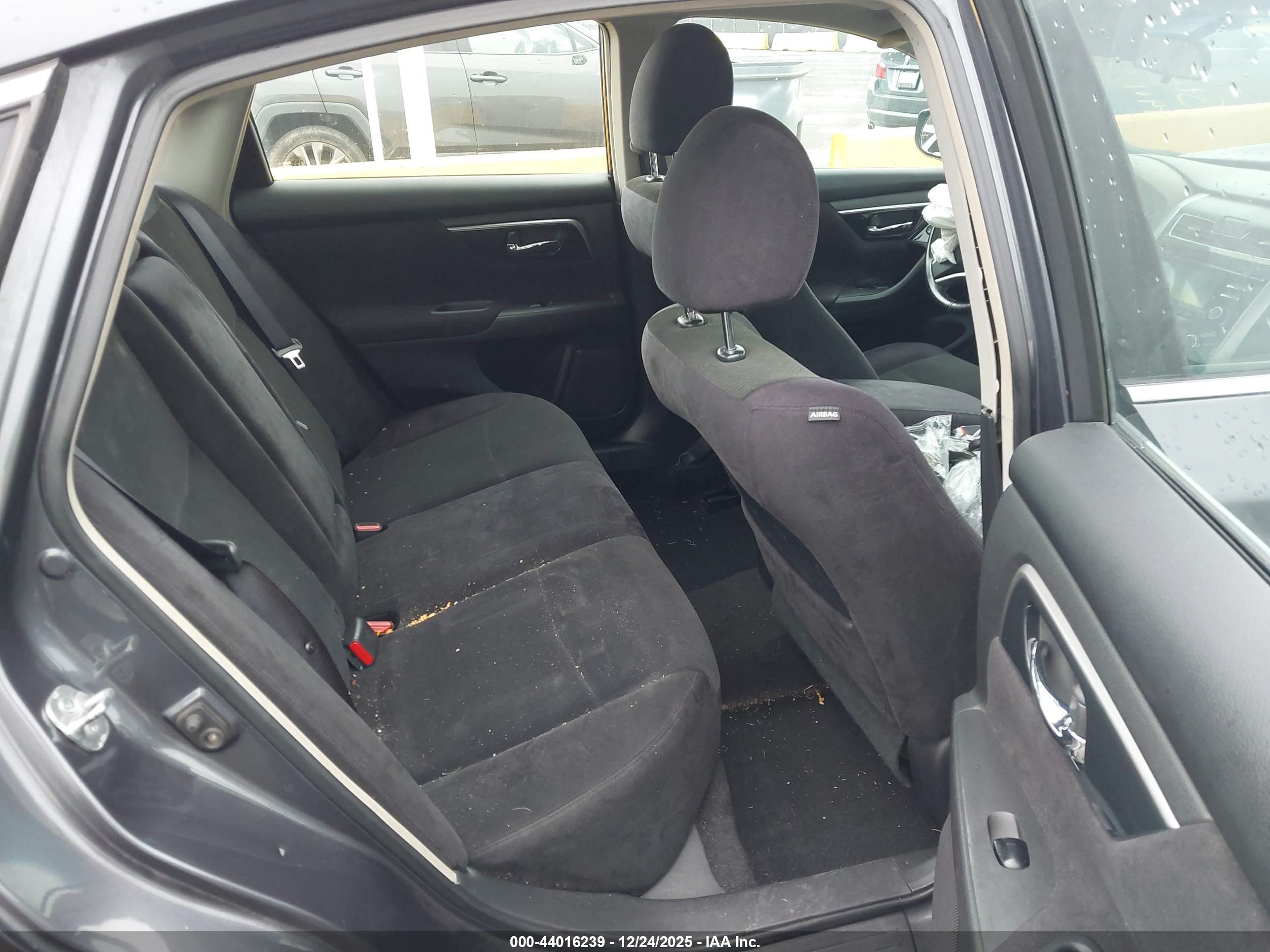 NISSAN ALTIMA image 8