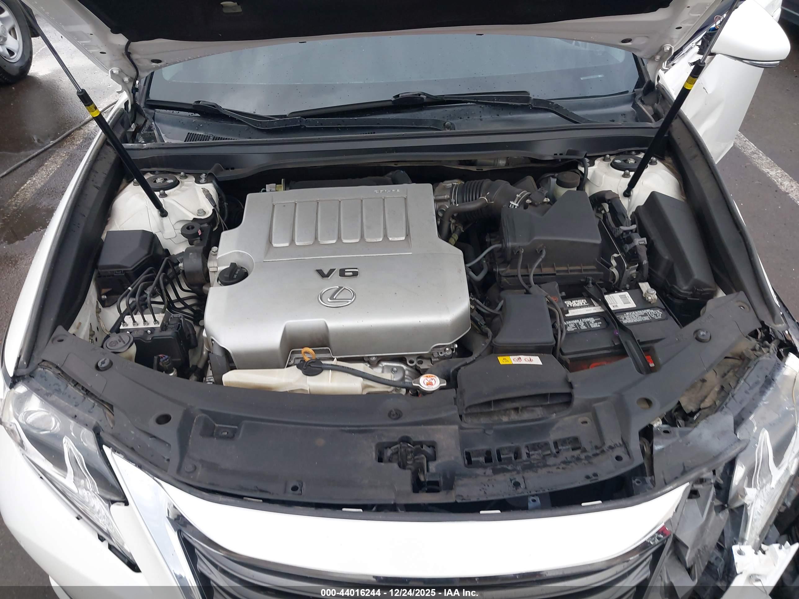 LEXUS ES image 10