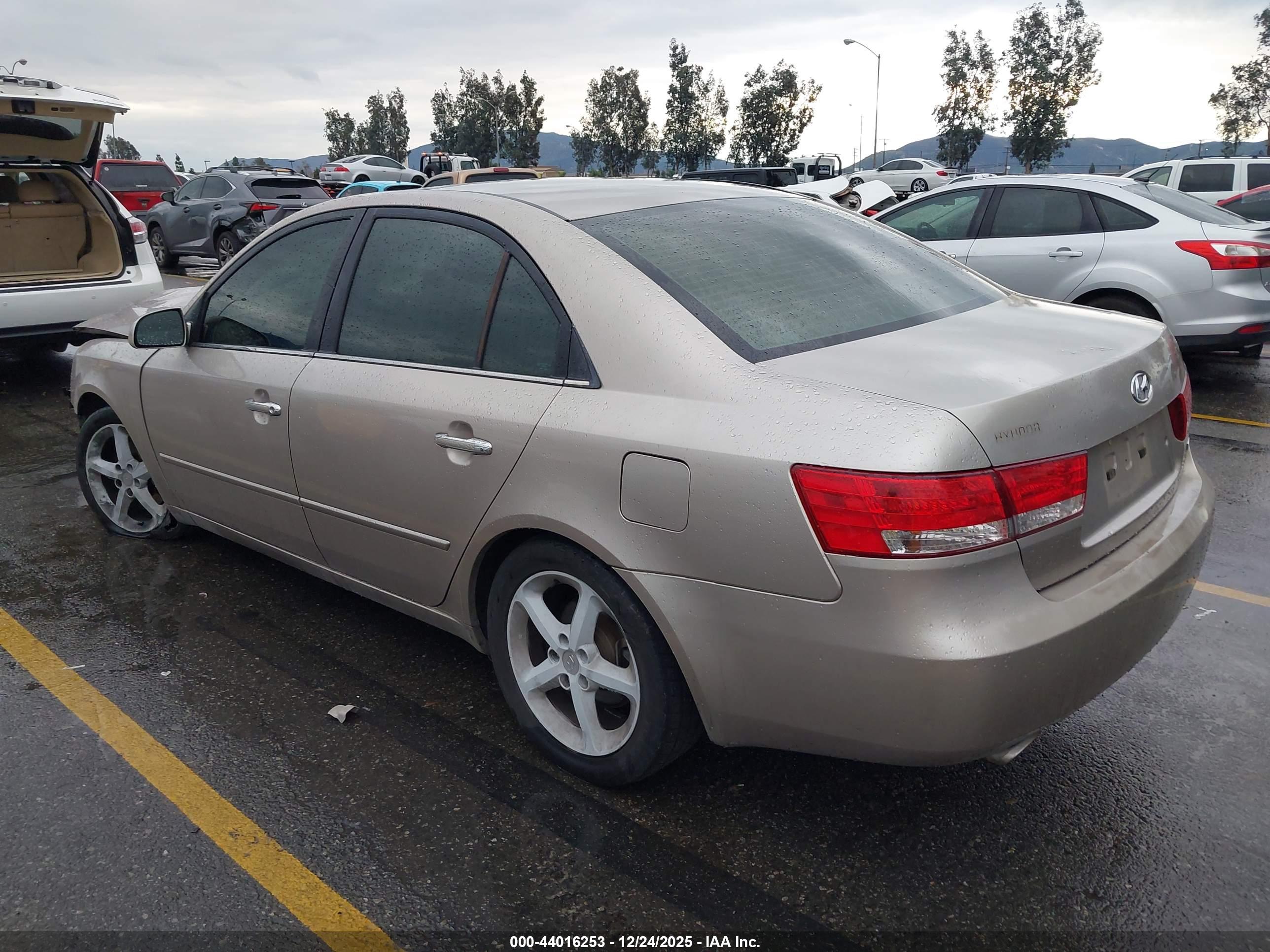 HYUNDAI SONATA image 3