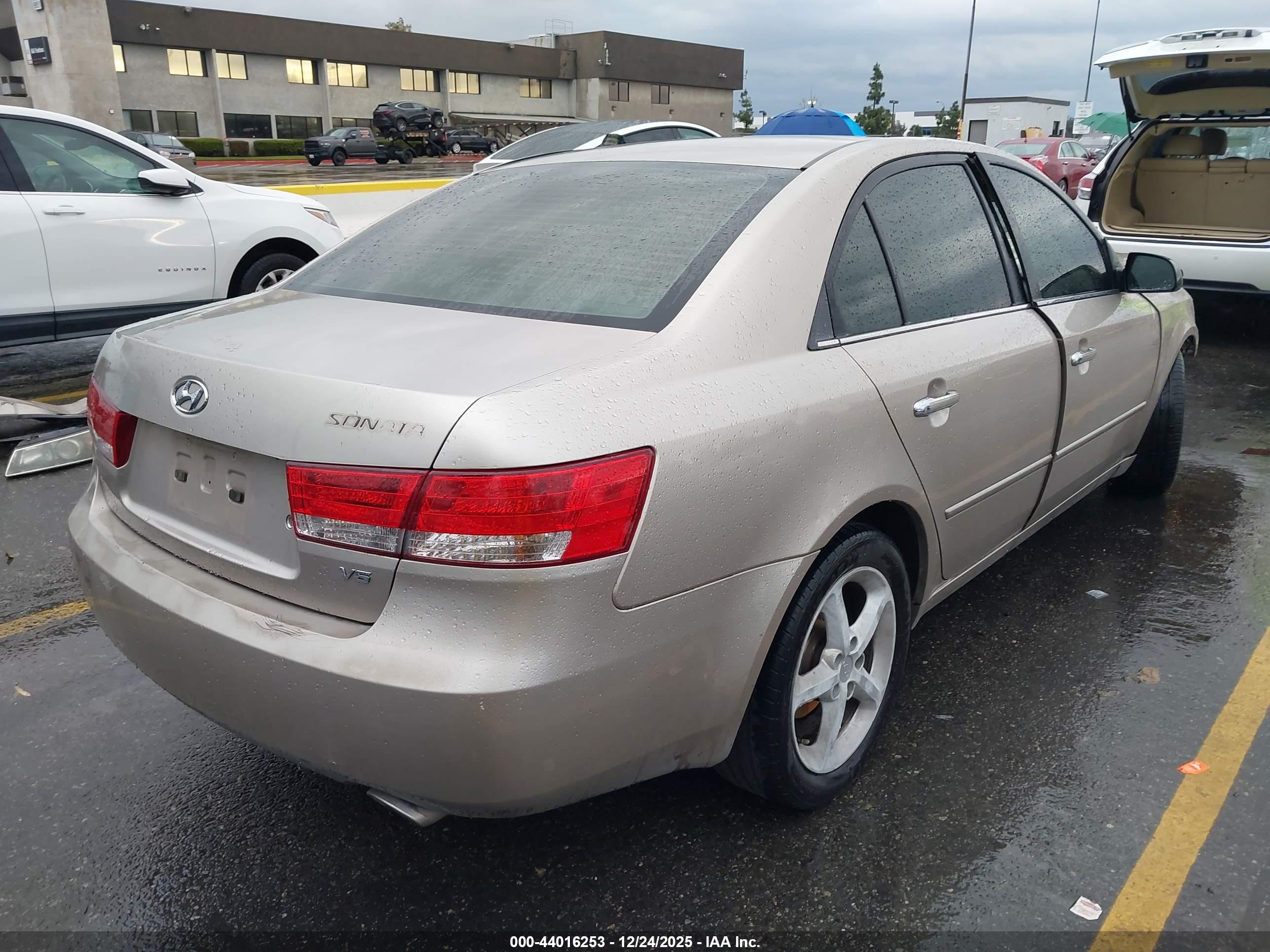 HYUNDAI SONATA image 4
