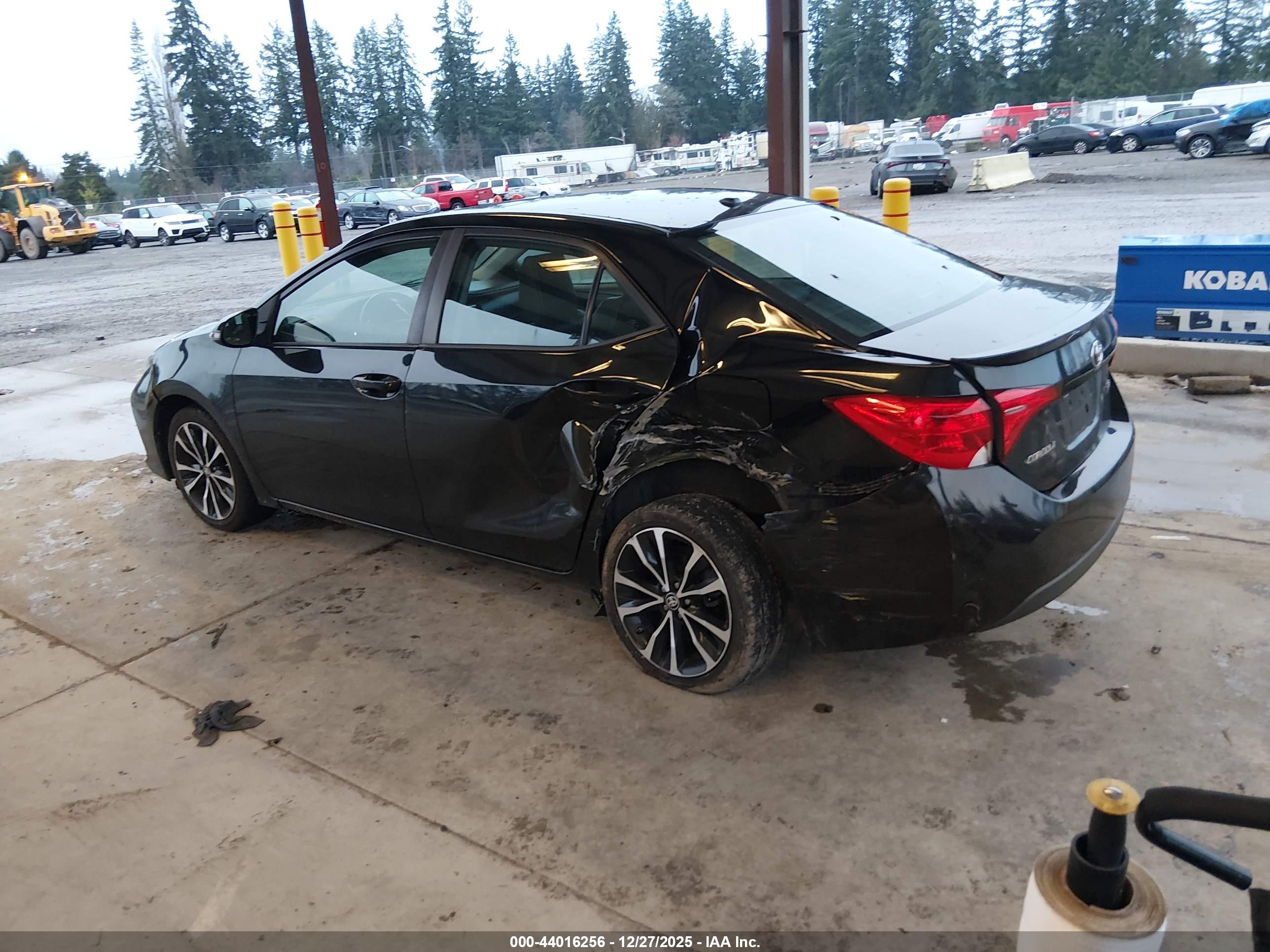 TOYOTA COROLLA image 3