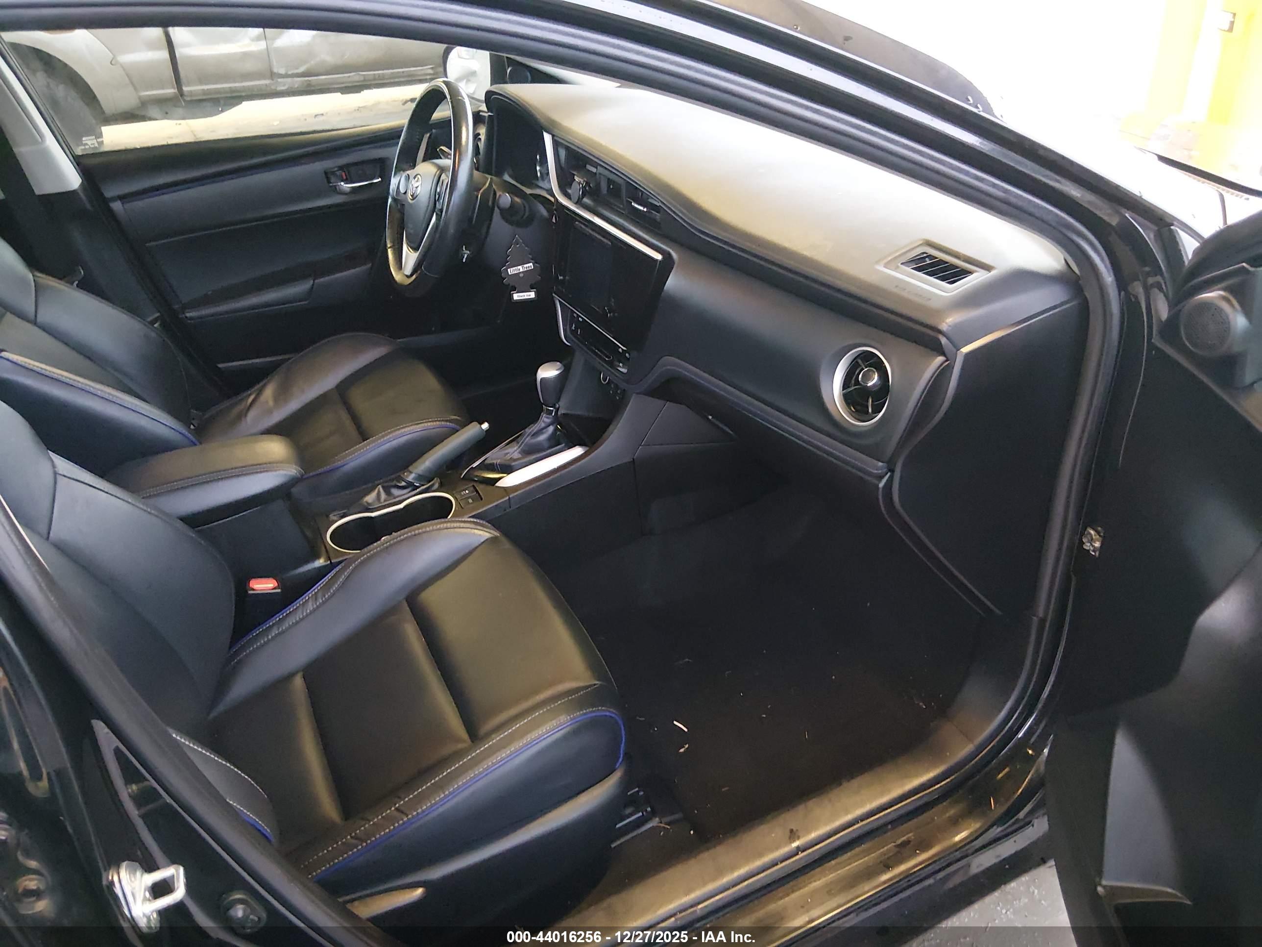 TOYOTA COROLLA image 5