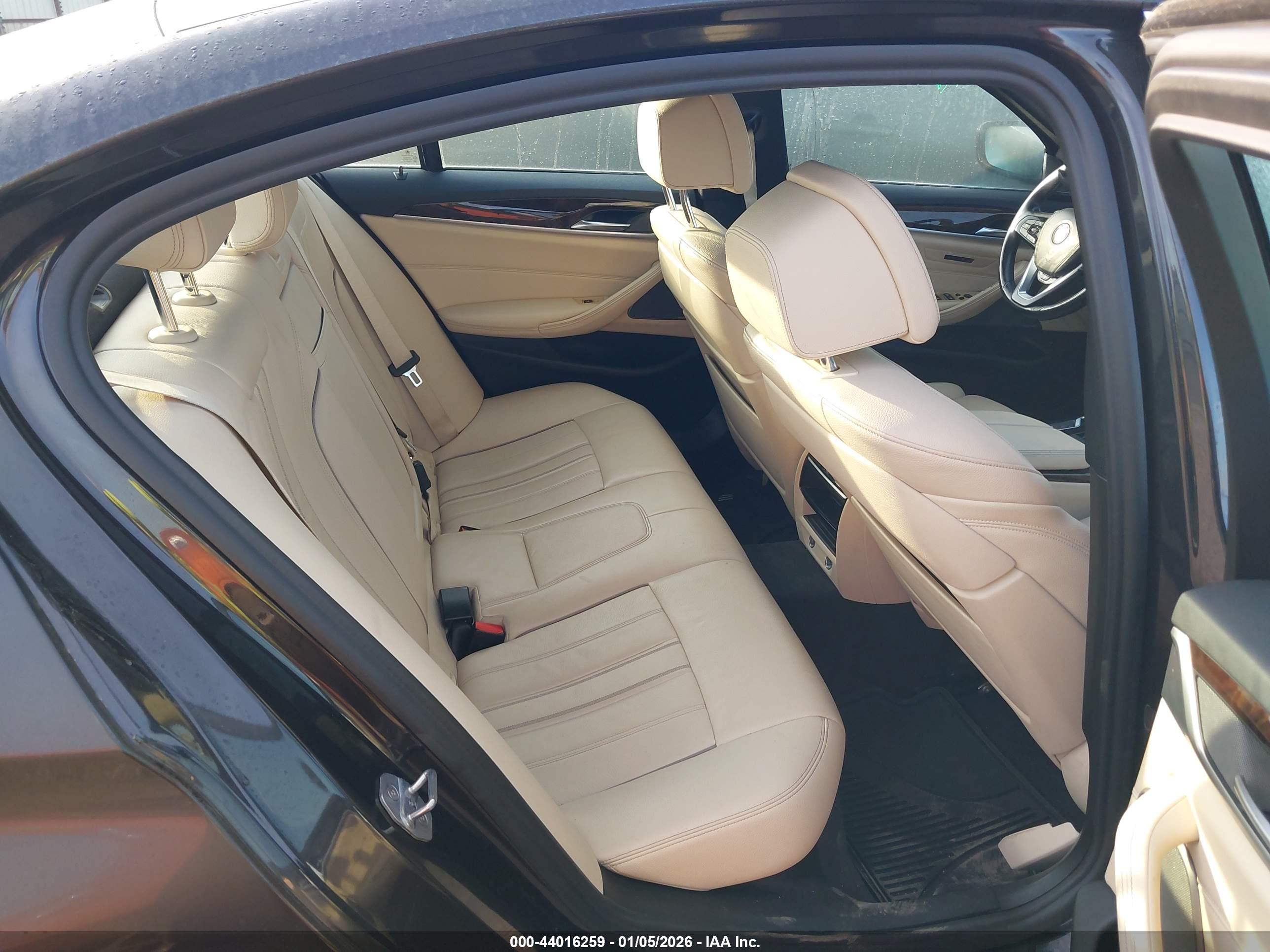 BMW 540I image 8