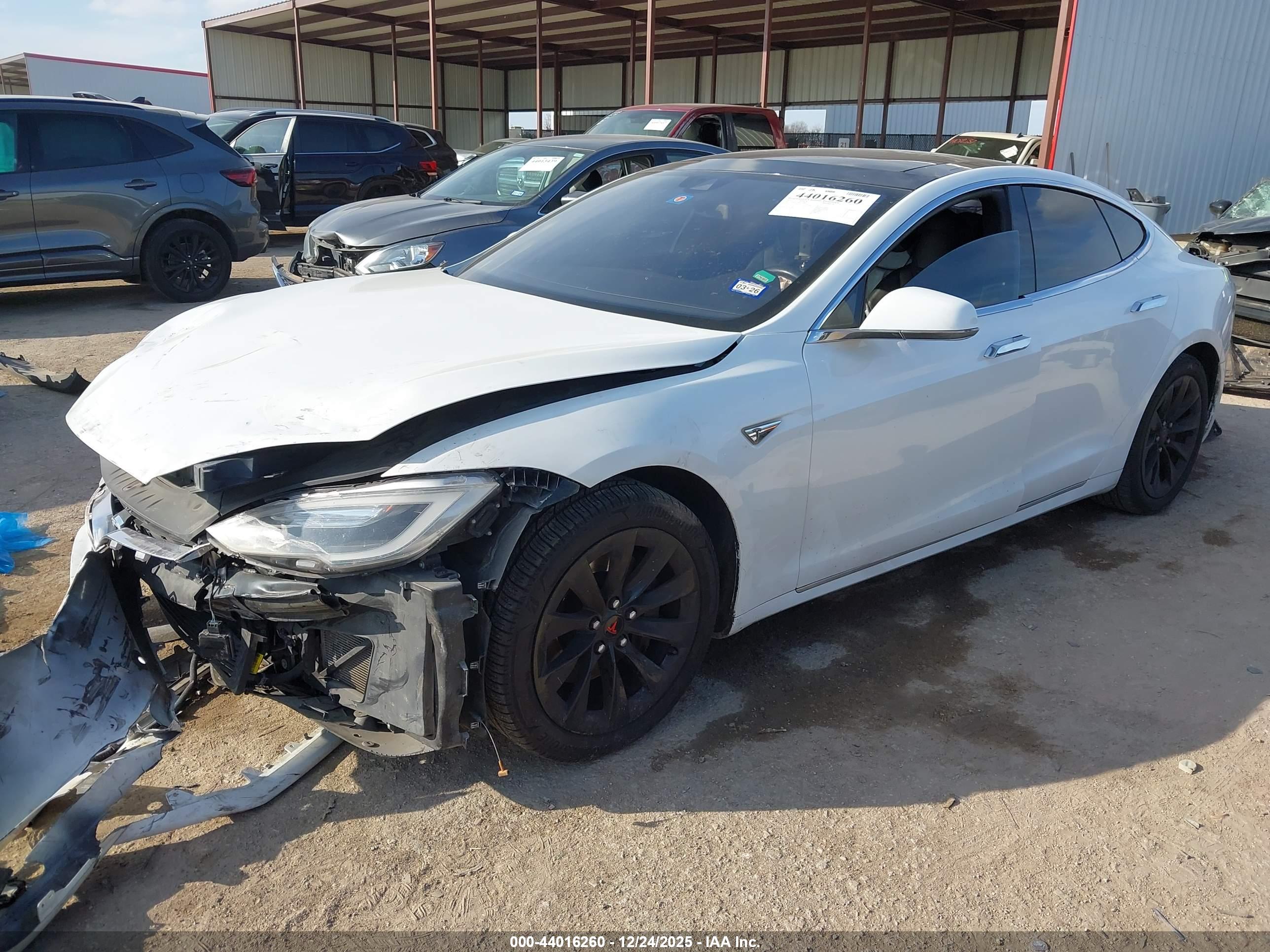 TESLA MODEL image 2