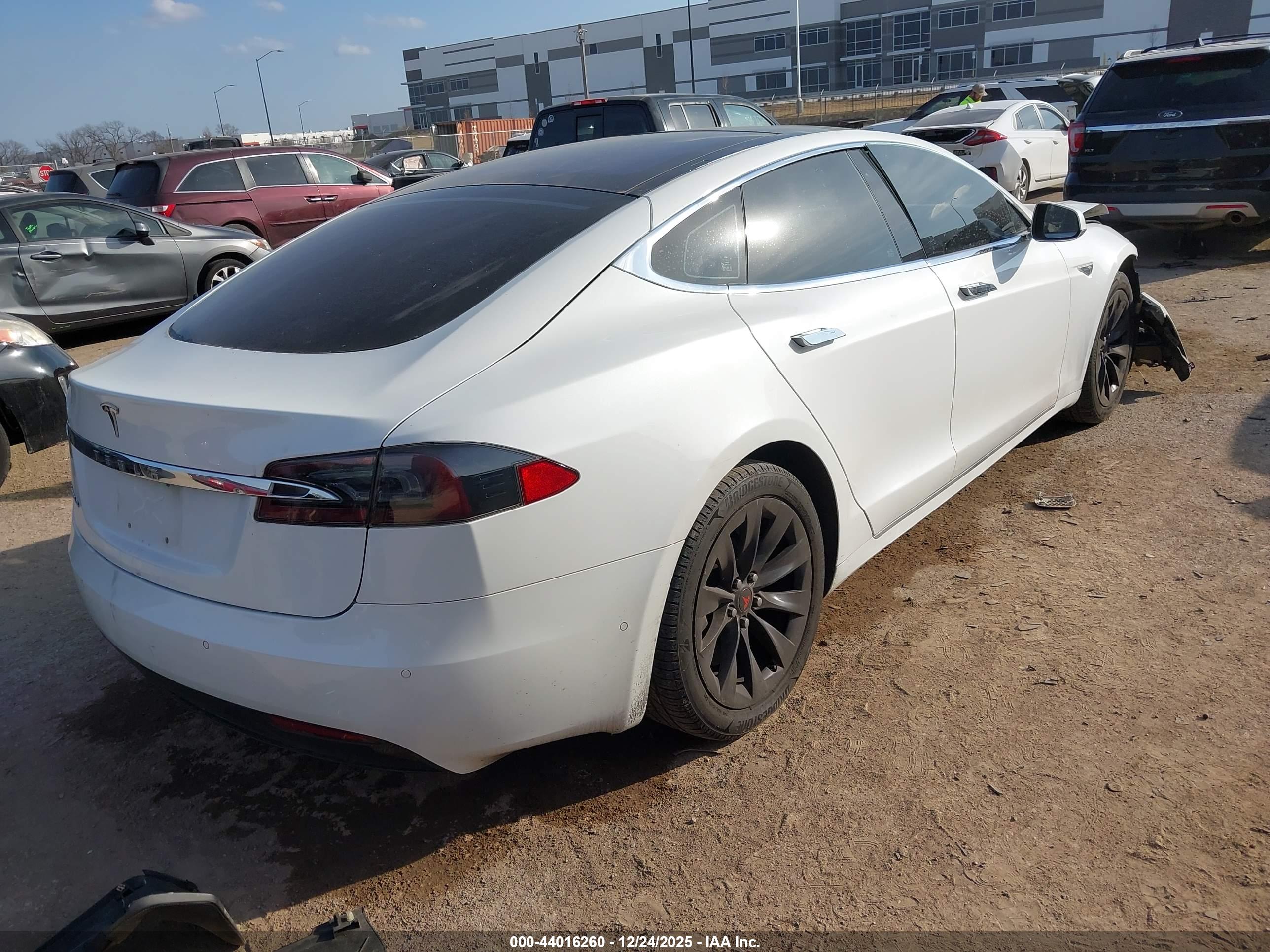 TESLA MODEL image 4
