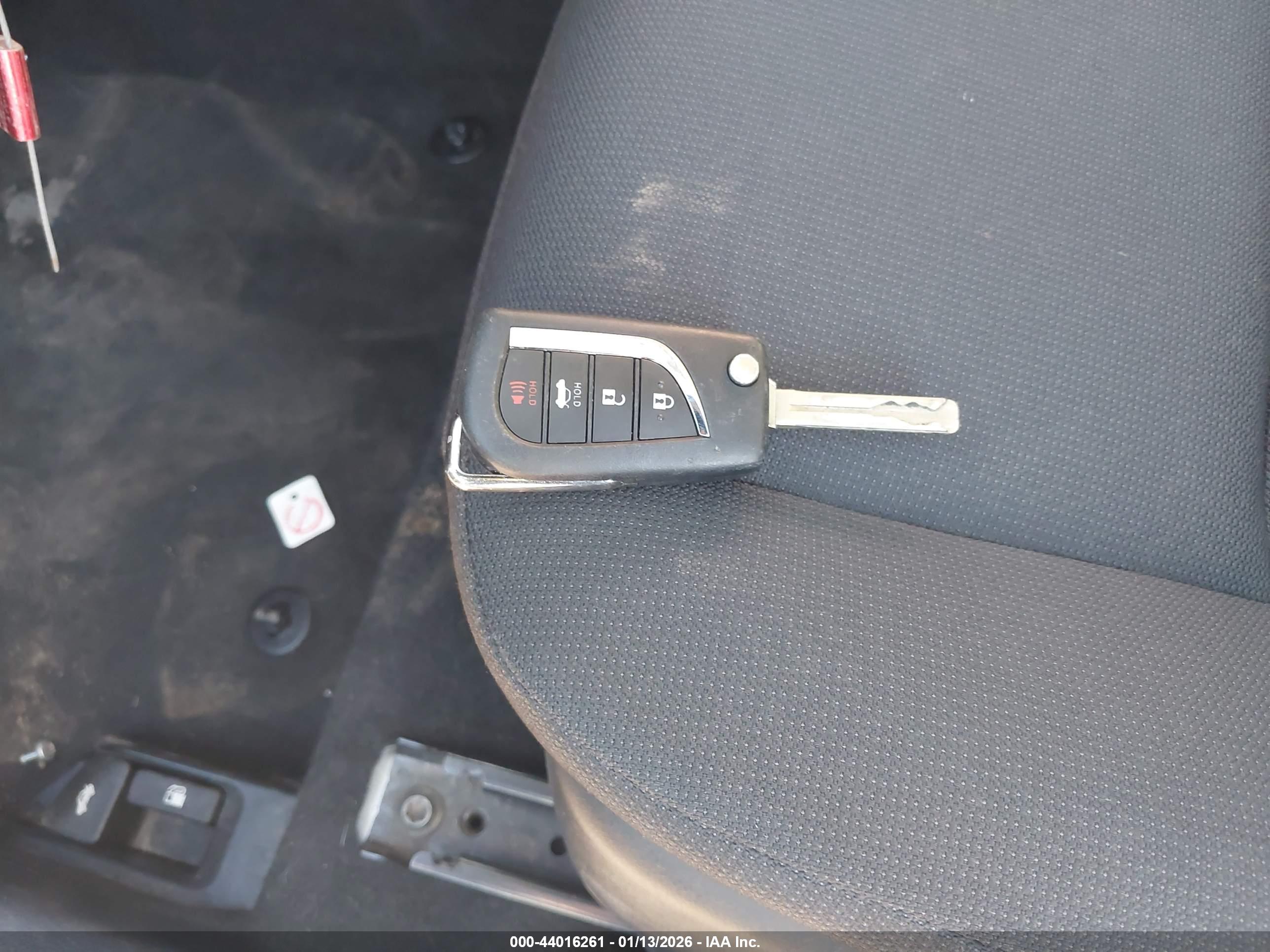 TOYOTA COROLLA image 11