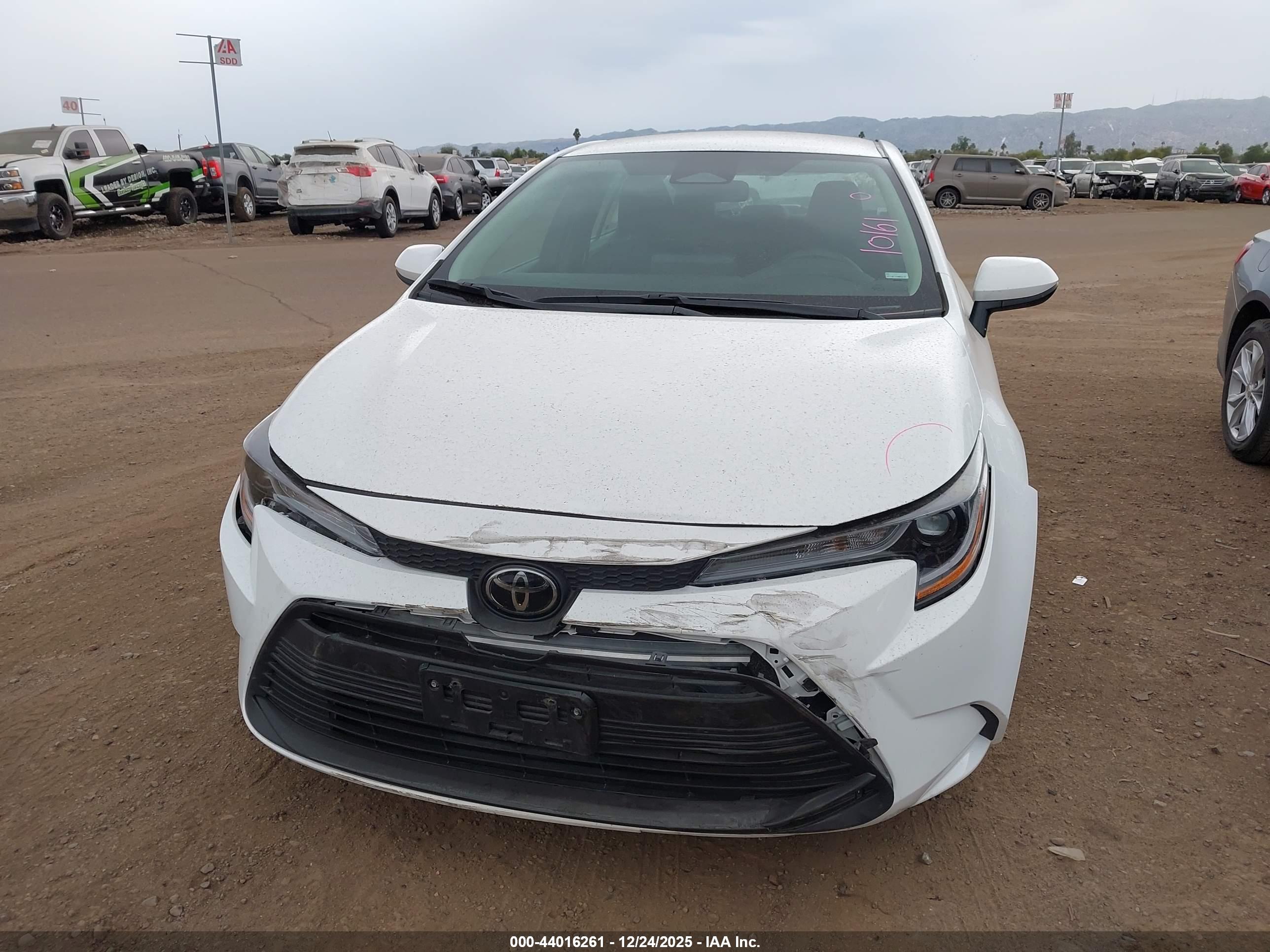 TOYOTA COROLLA image 6