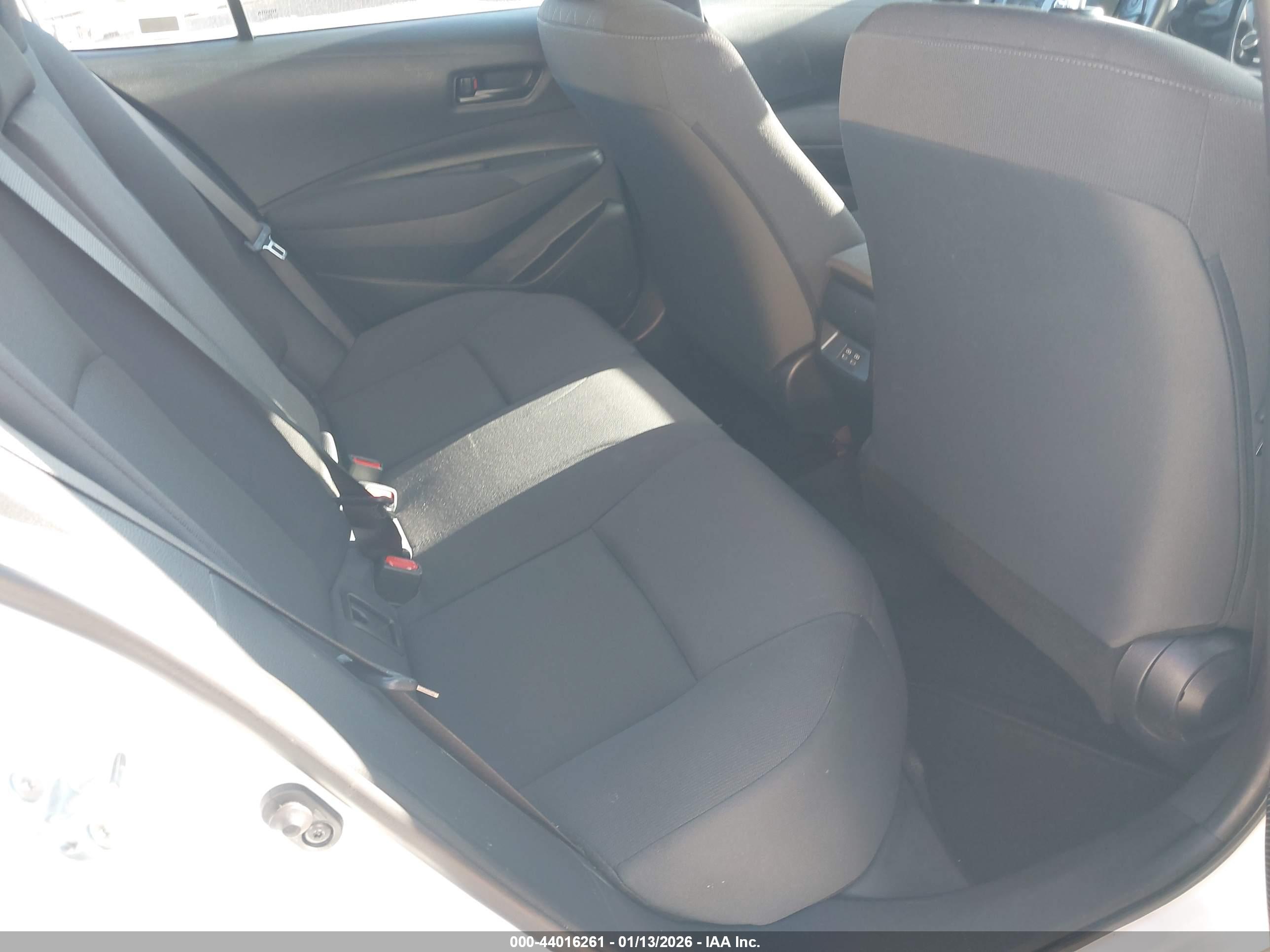 TOYOTA COROLLA image 8