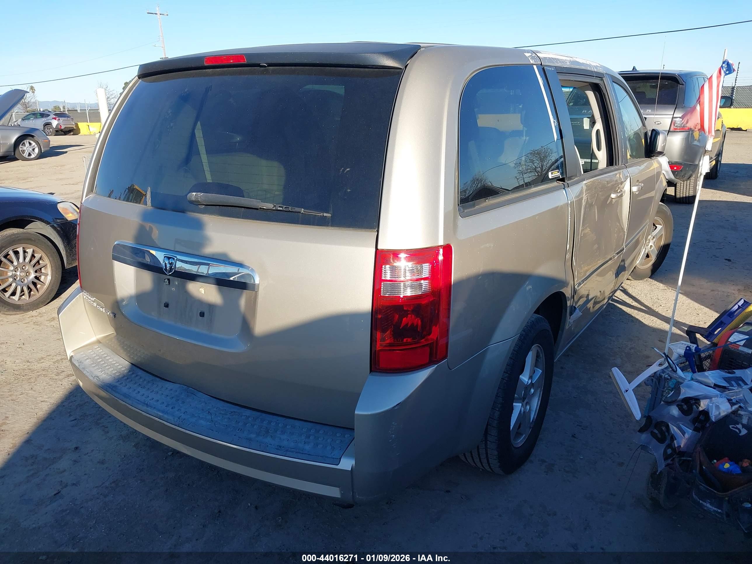 DODGE GRAND image 4