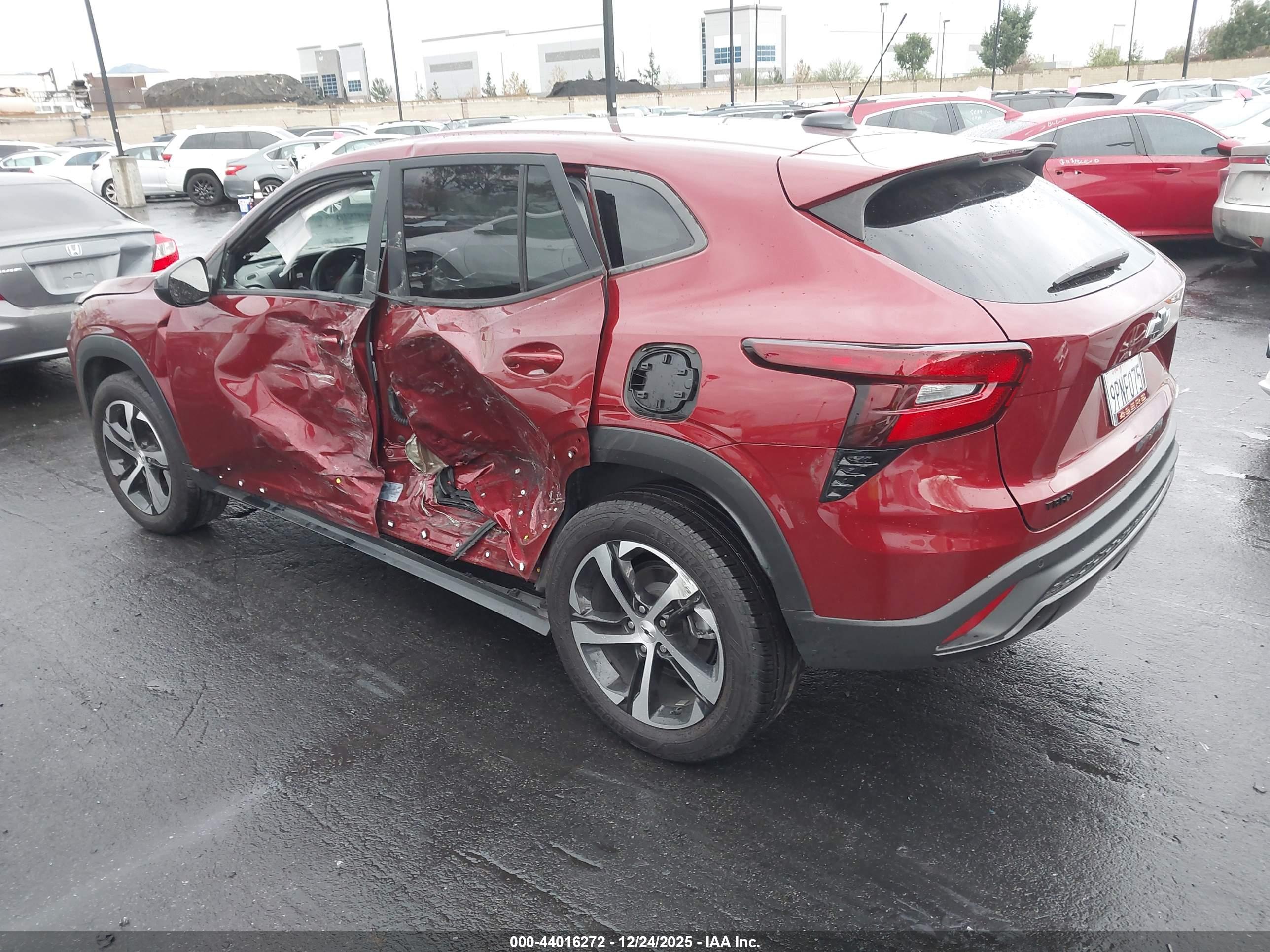 CHEVROLET TRAX image 3