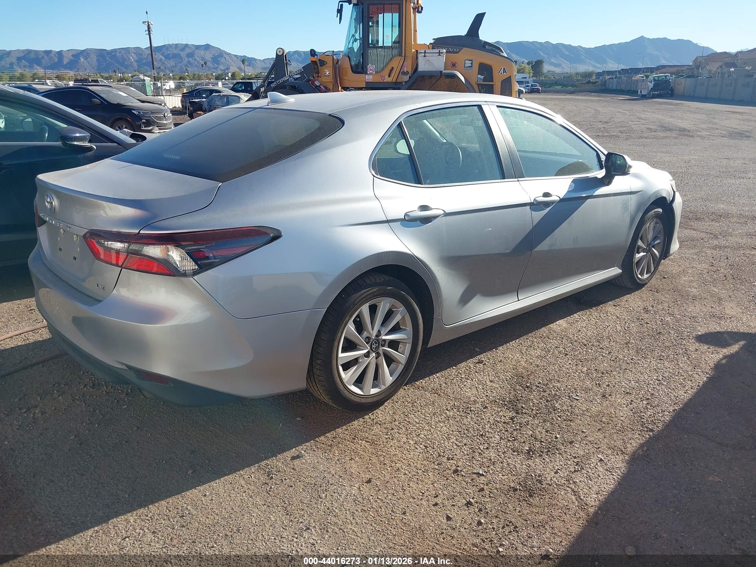 TOYOTA CAMRY image 4
