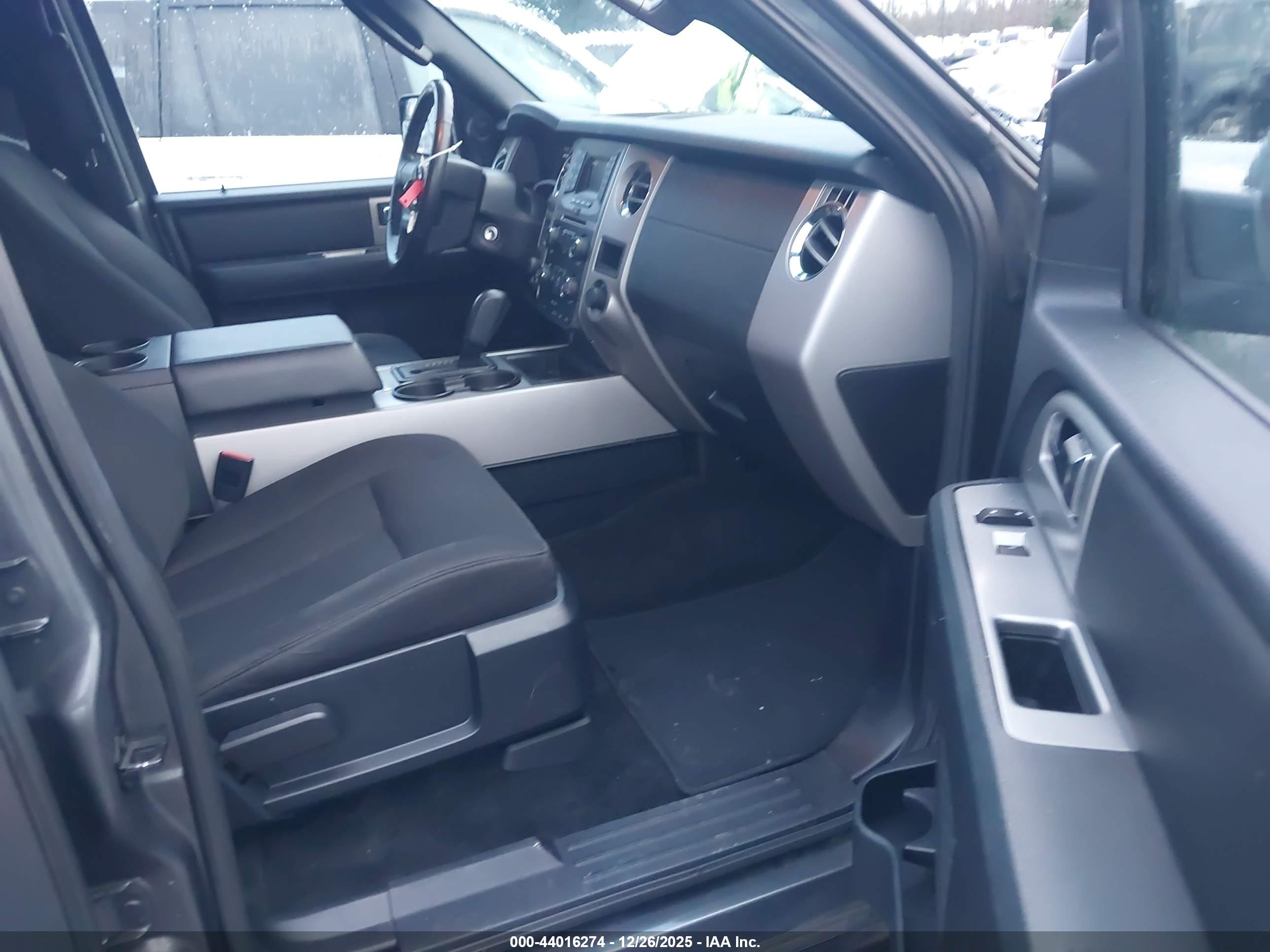 FORD EXPEDITION image 5