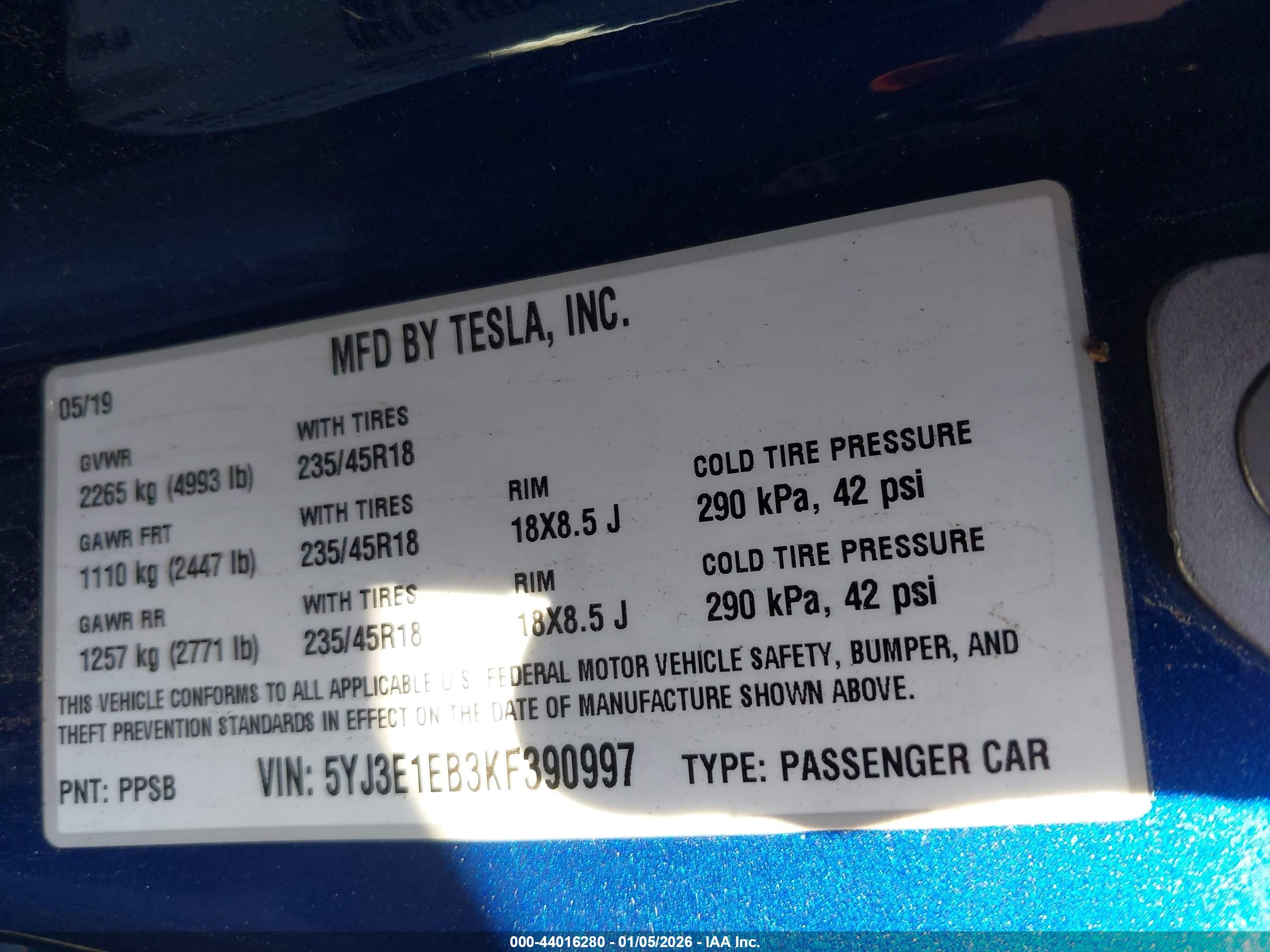 TESLA MODEL image 9