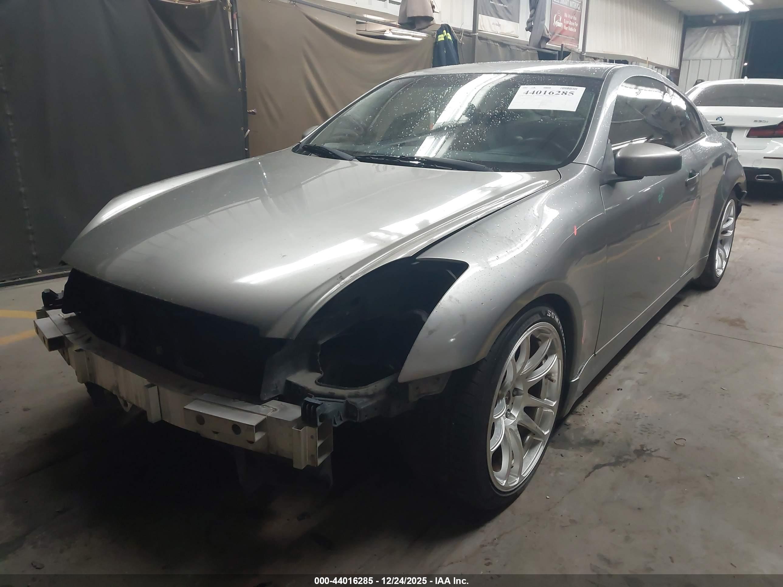 INFINITI G35 image 2