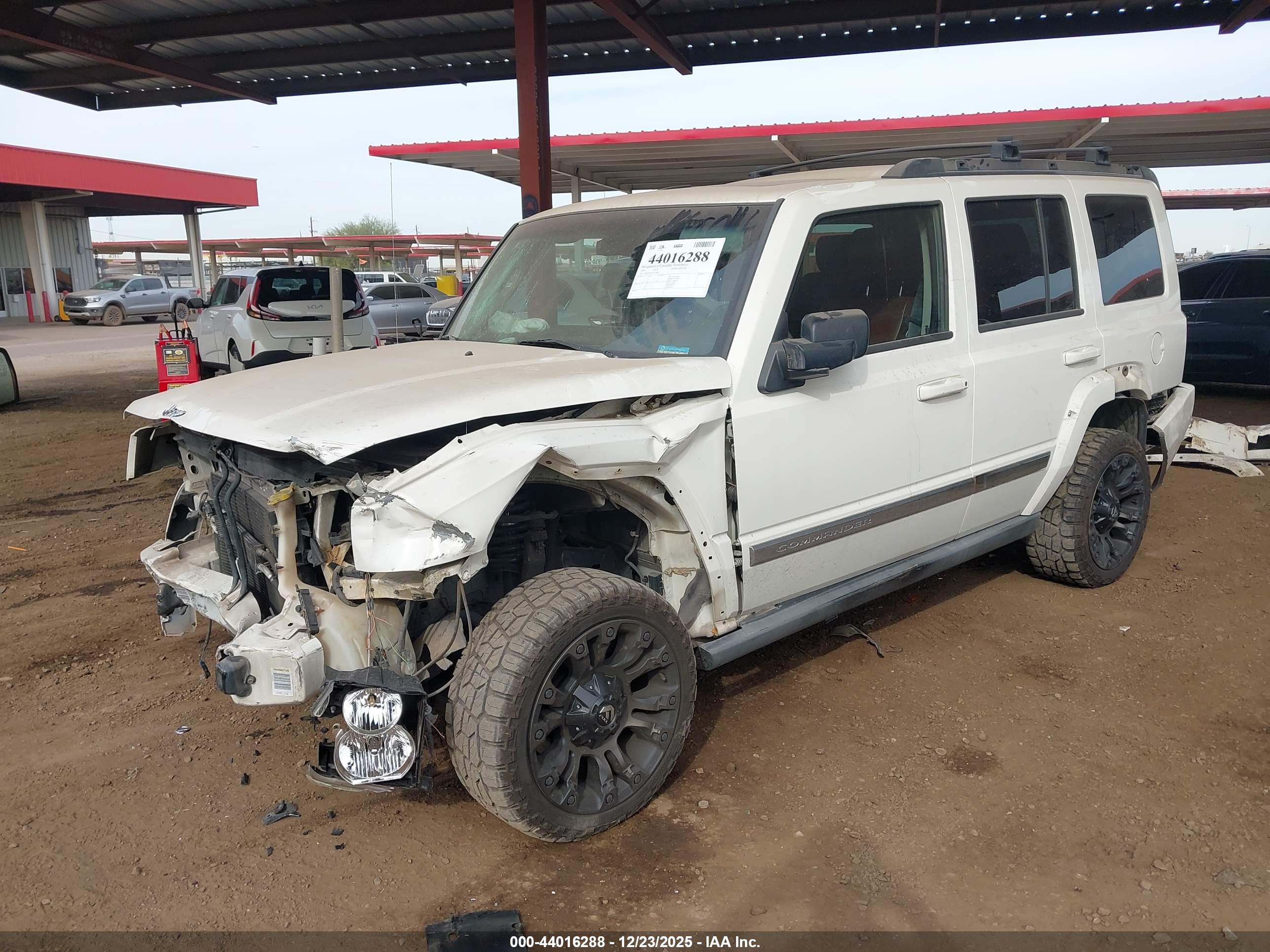 JEEP COMMANDER image 2
