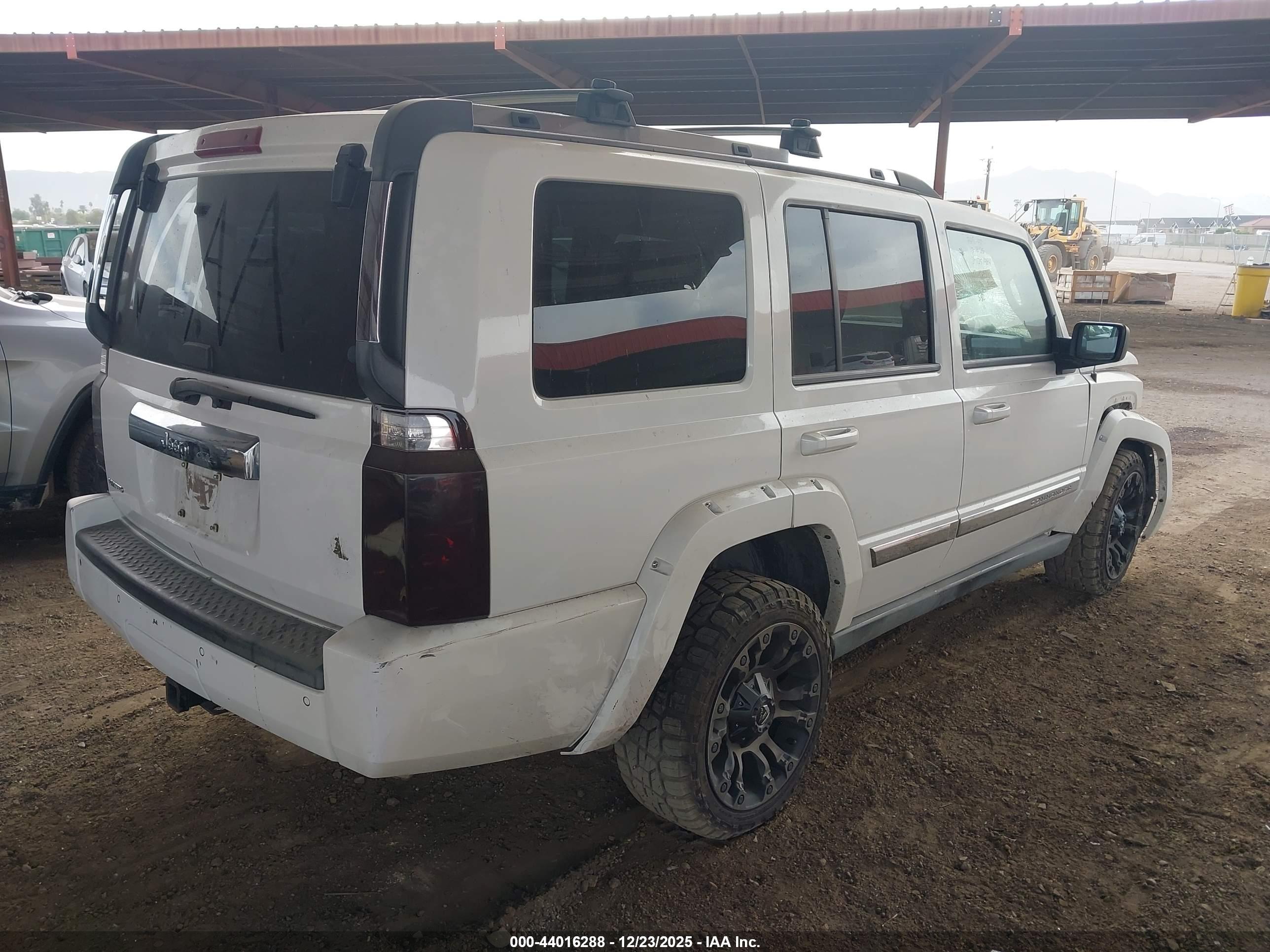 JEEP COMMANDER image 4