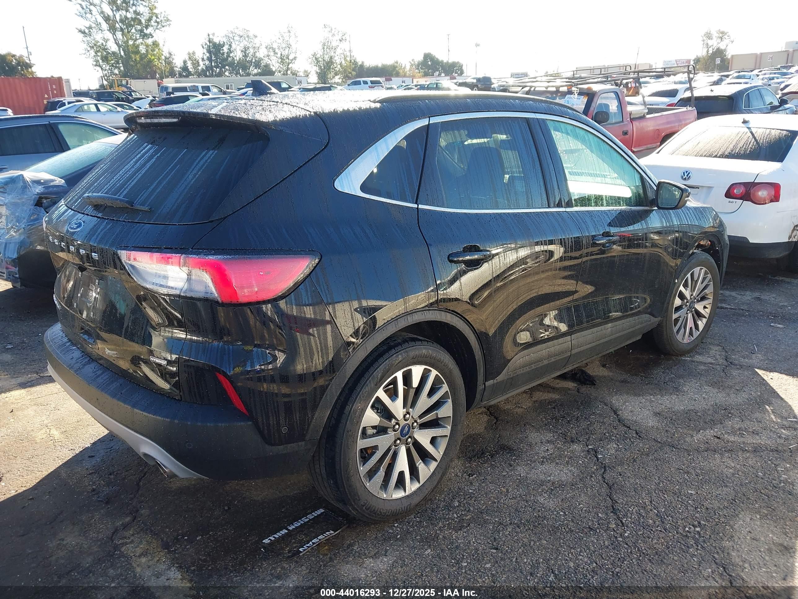 FORD ESCAPE image 4