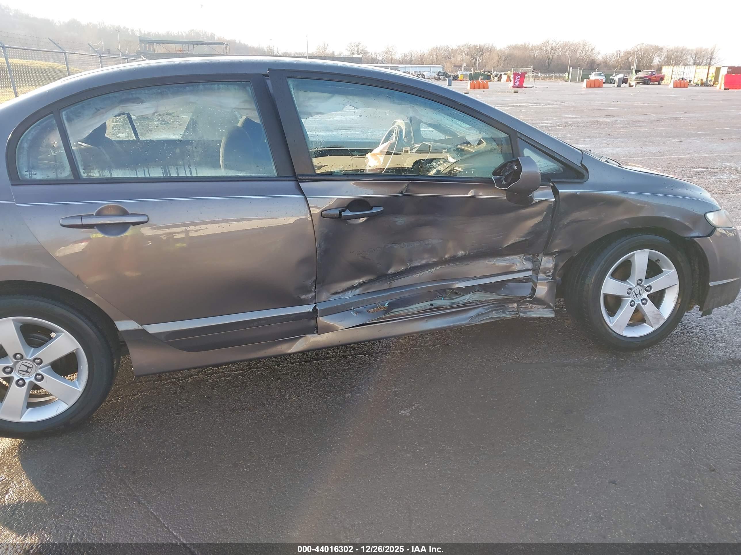 HONDA CIVIC image 6