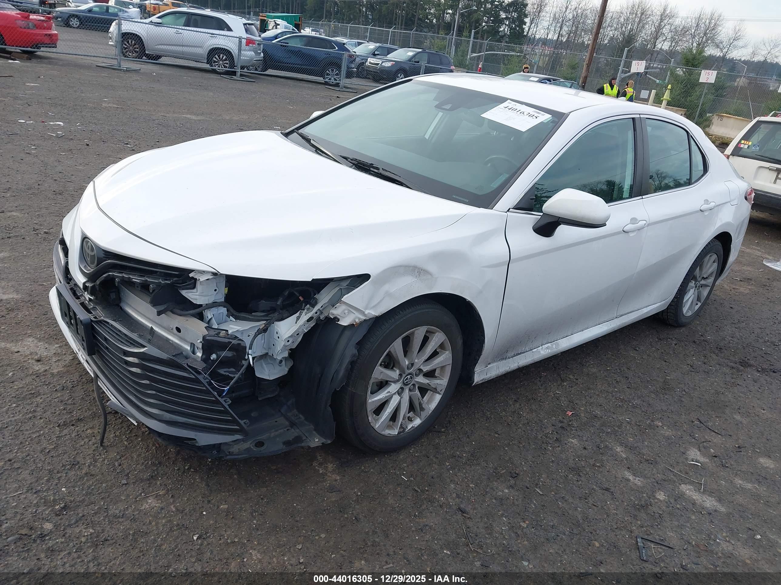TOYOTA CAMRY image 2