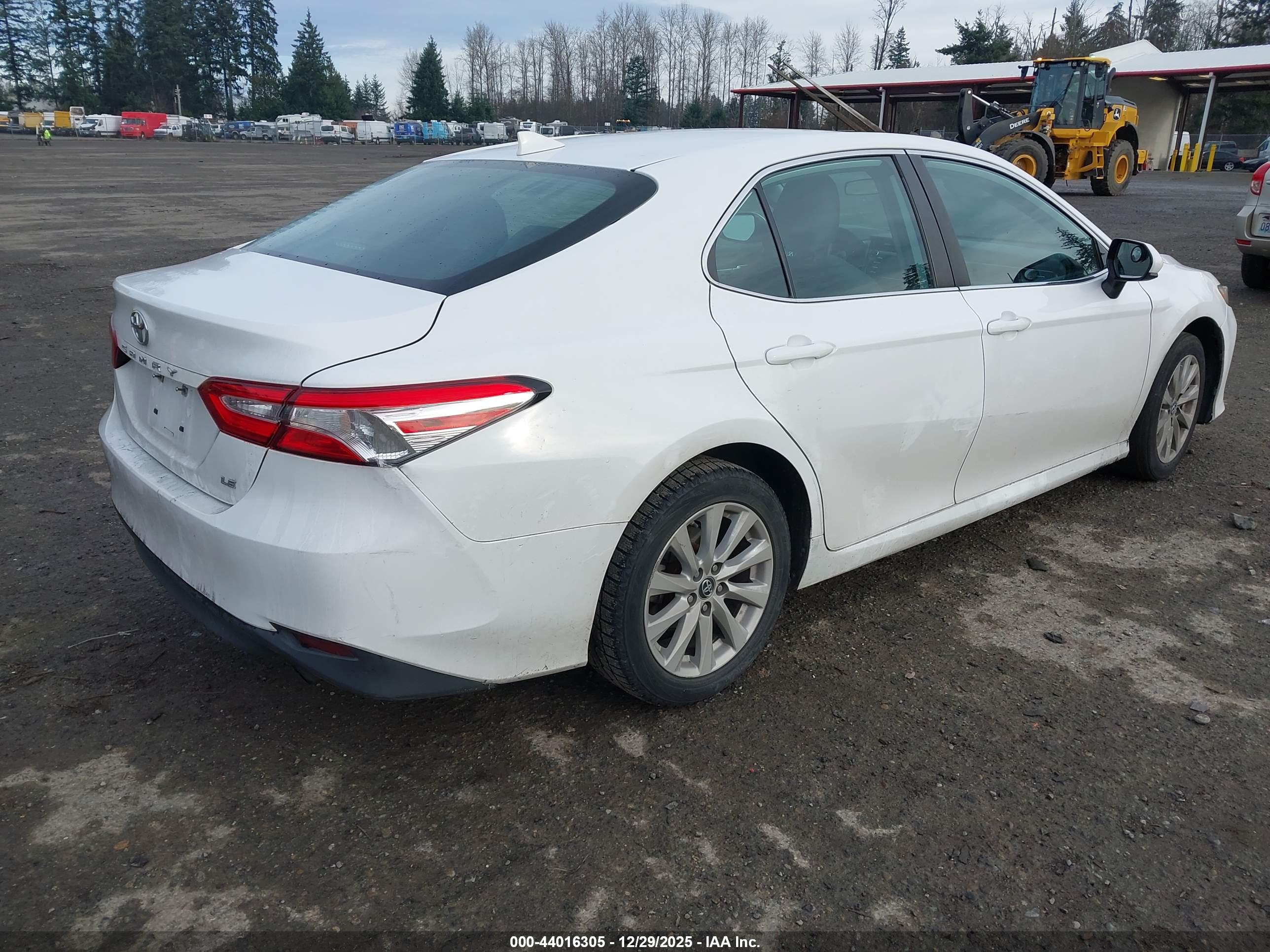 TOYOTA CAMRY image 4