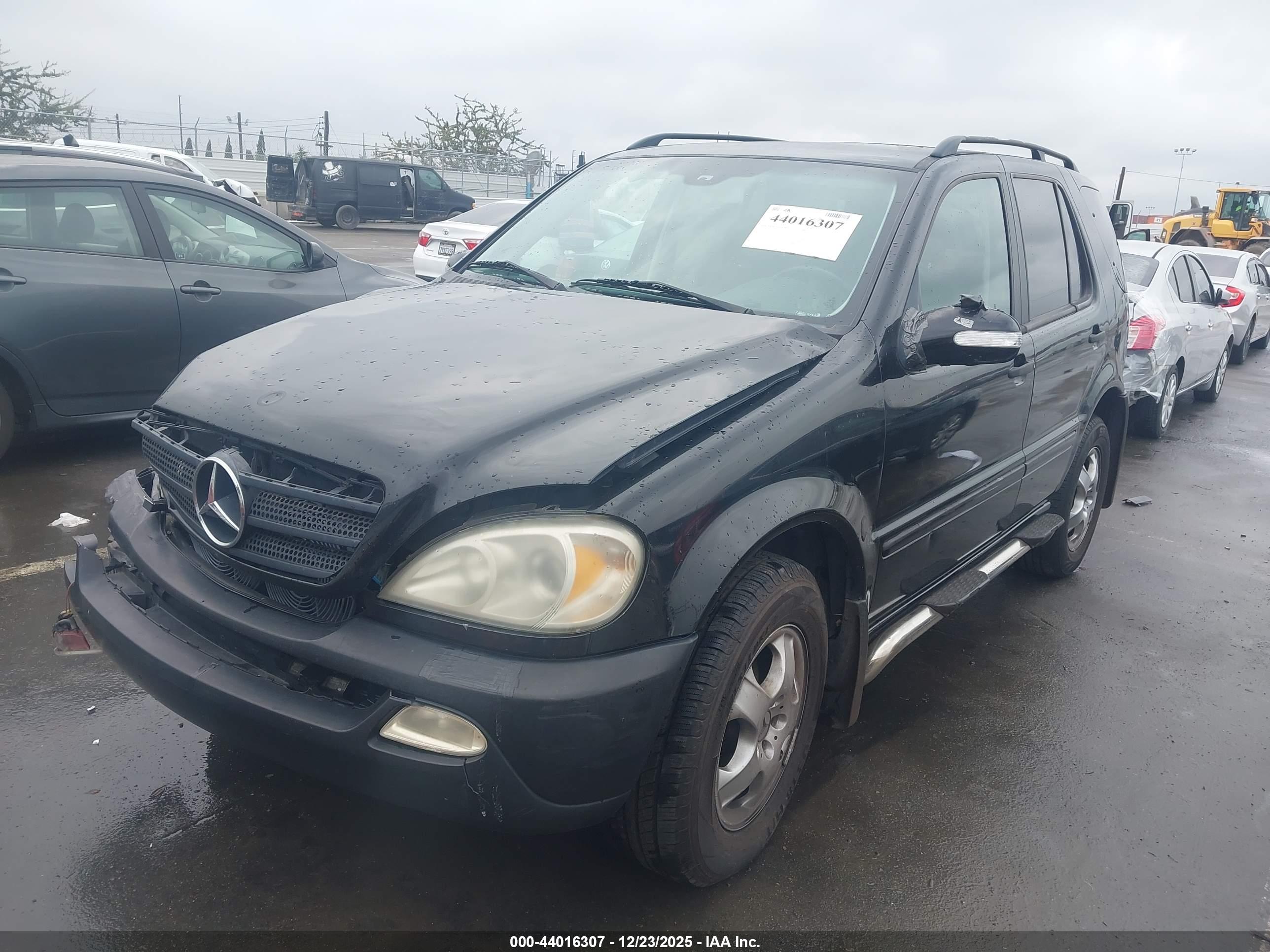 MERCEDES-BENZ ML image 2