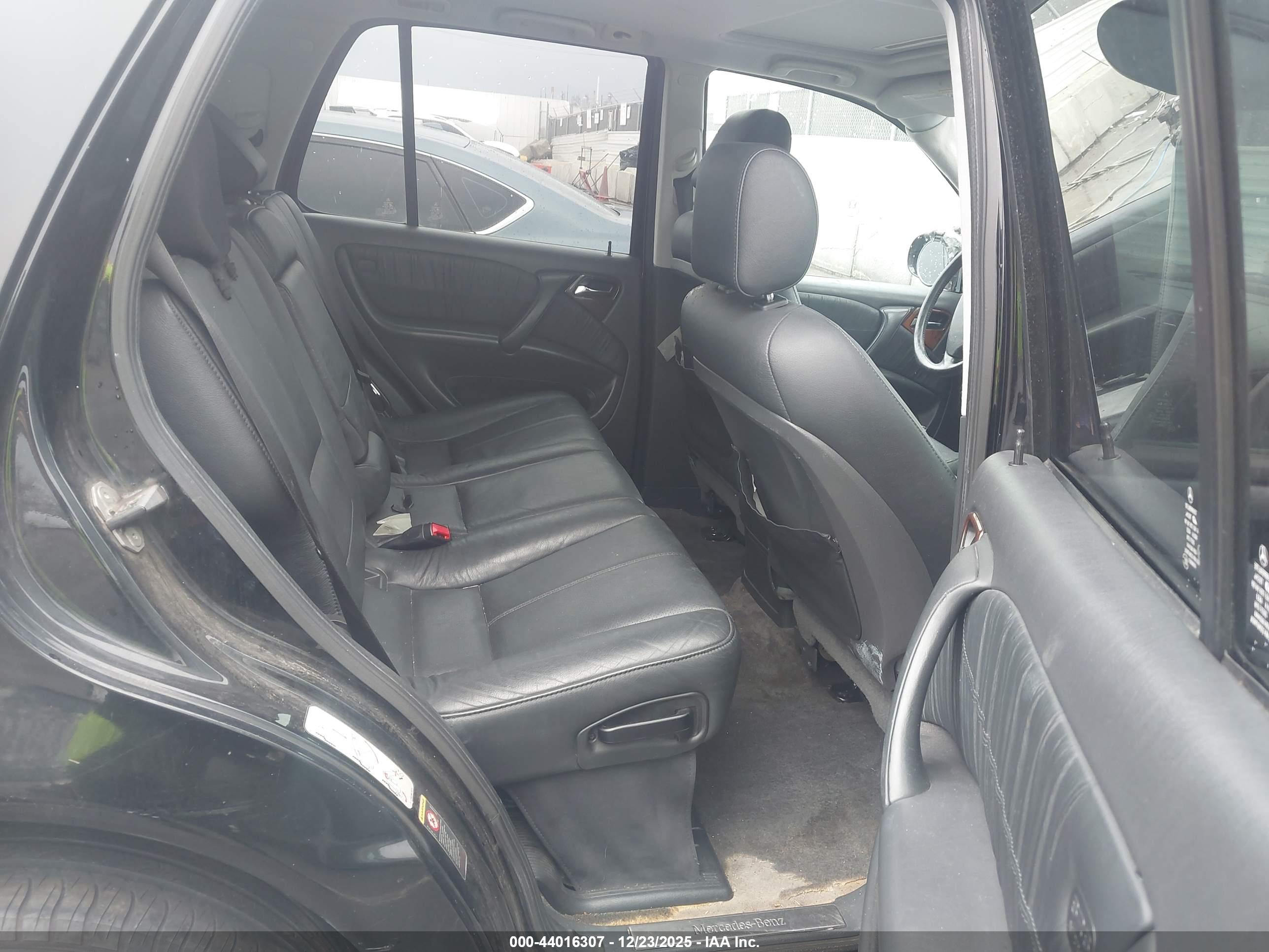 MERCEDES-BENZ ML image 8