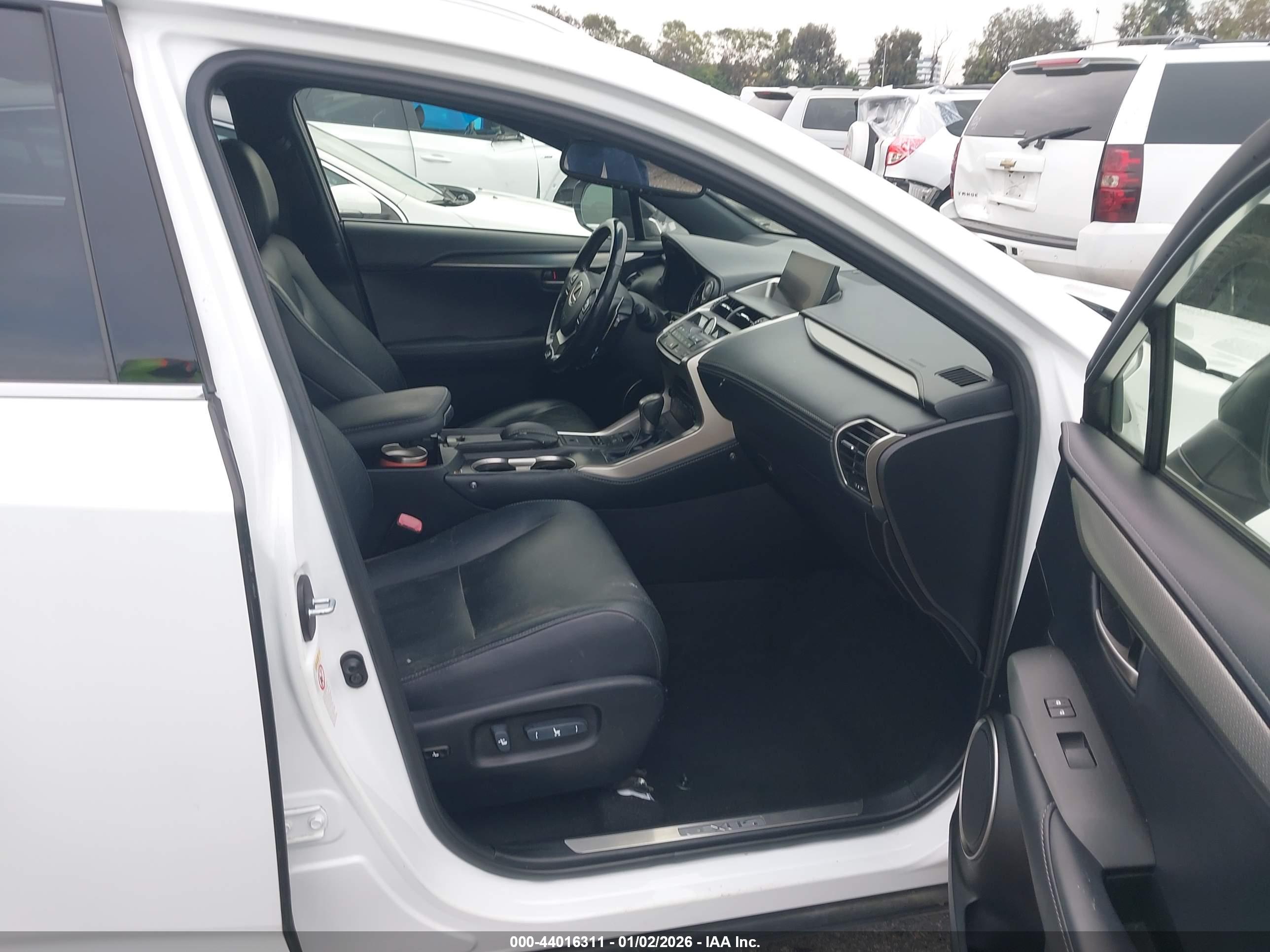 LEXUS NX image 5