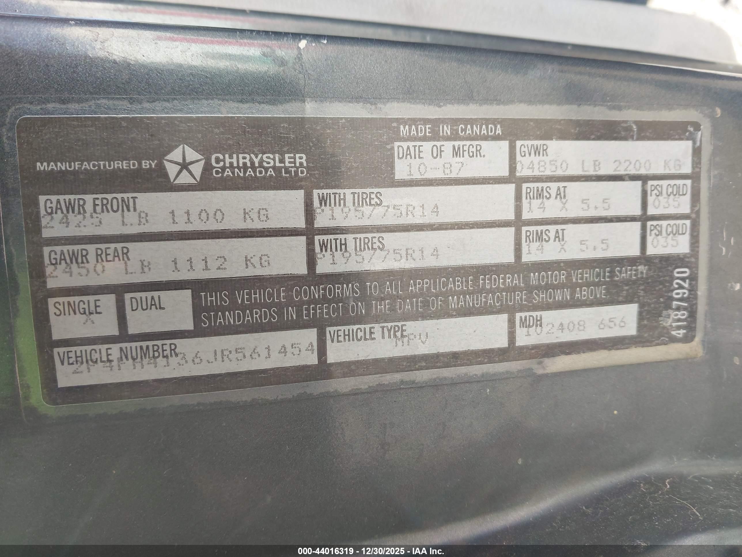 PLYMOUTH VOYAGER image 9