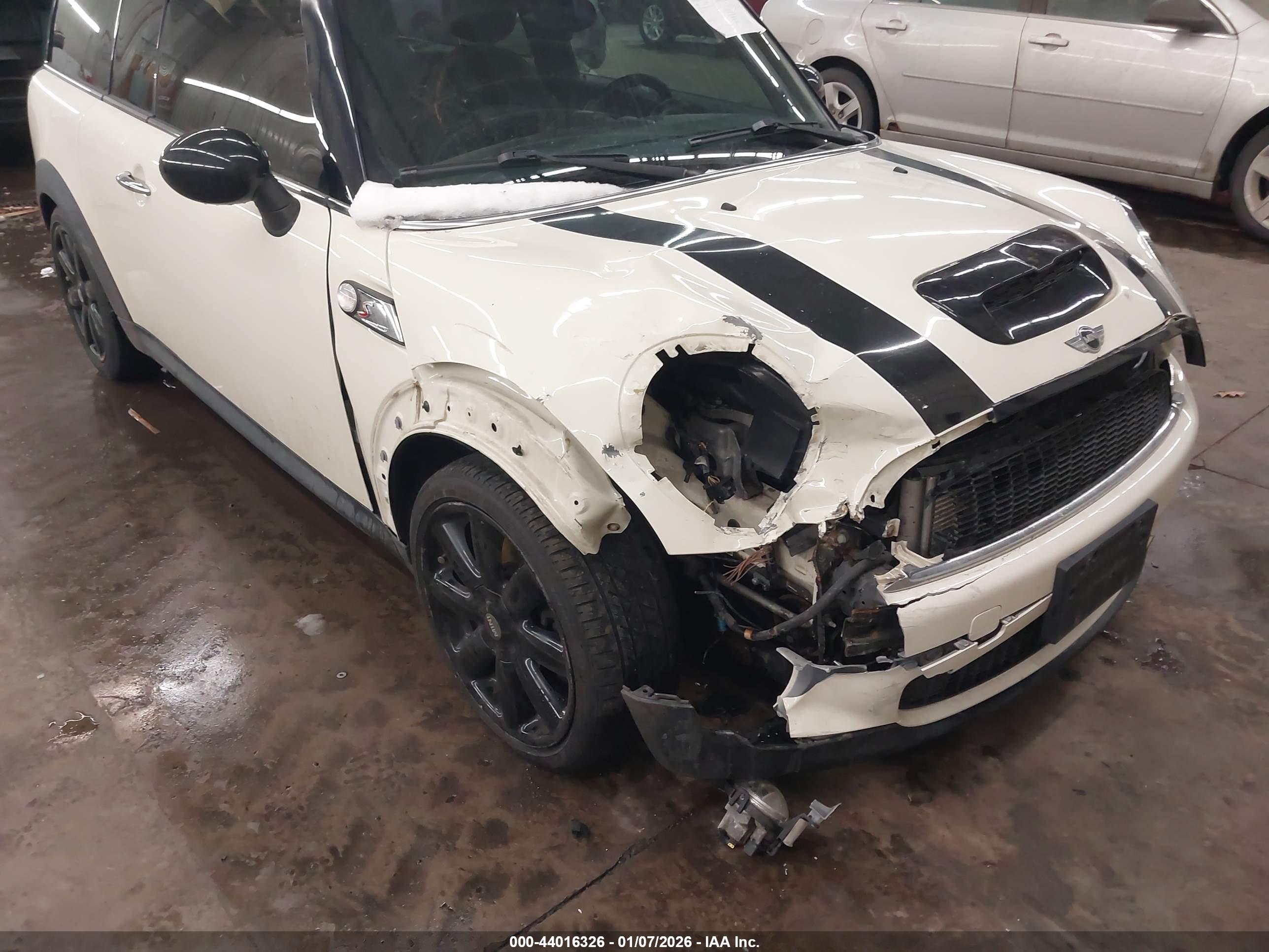 MINI COOPER image 6