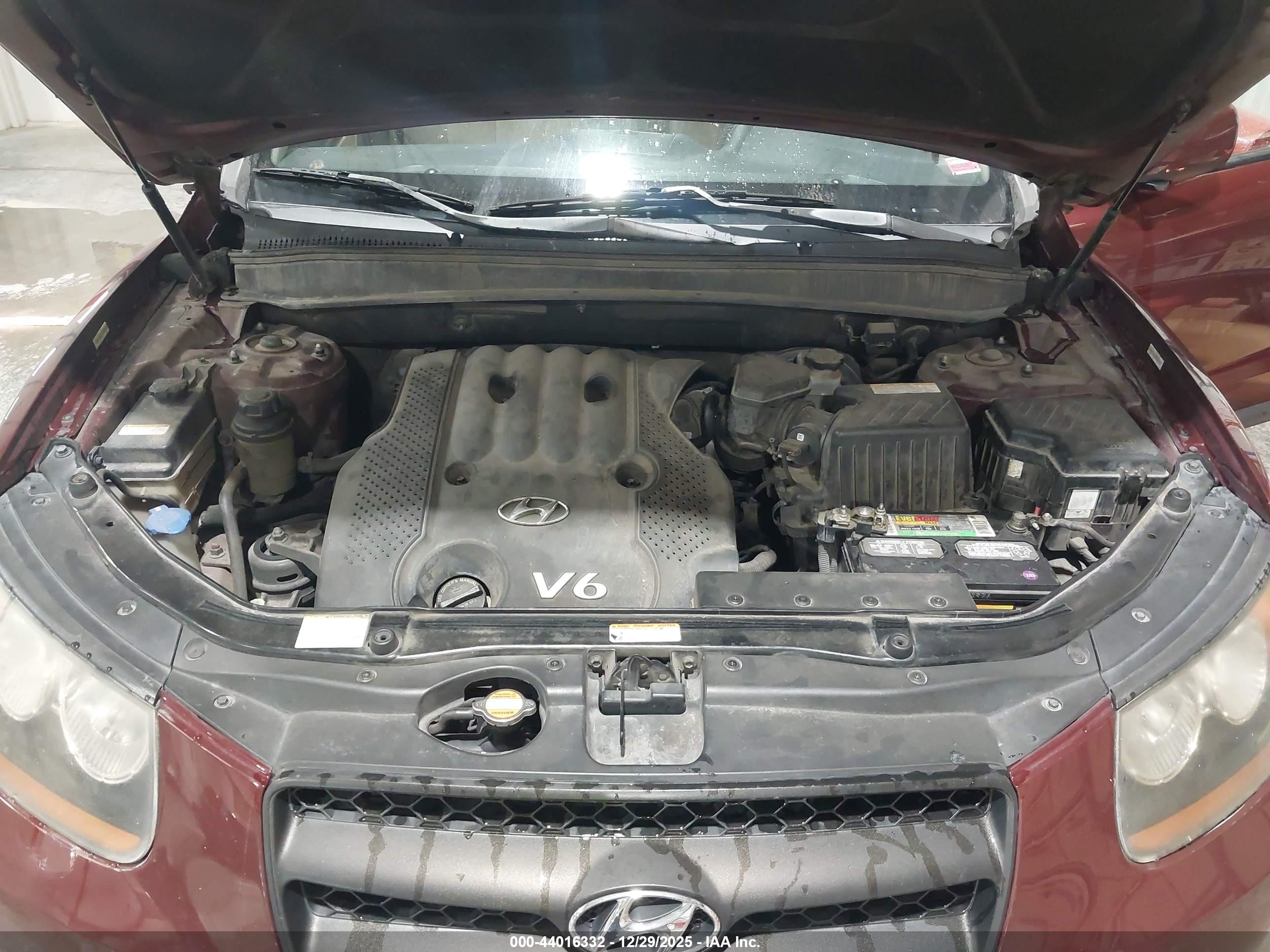 HYUNDAI SANTA image 10