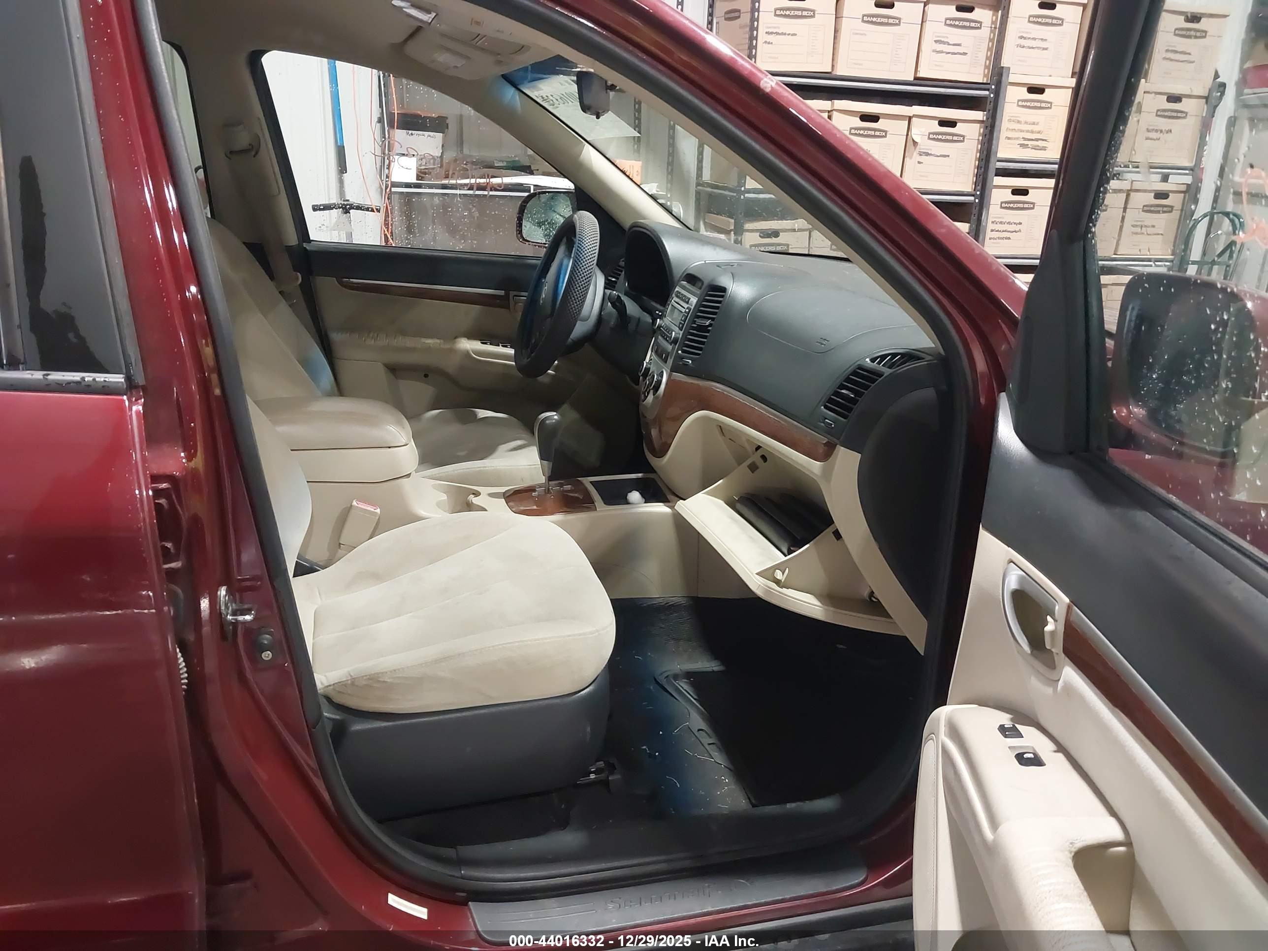 HYUNDAI SANTA image 5