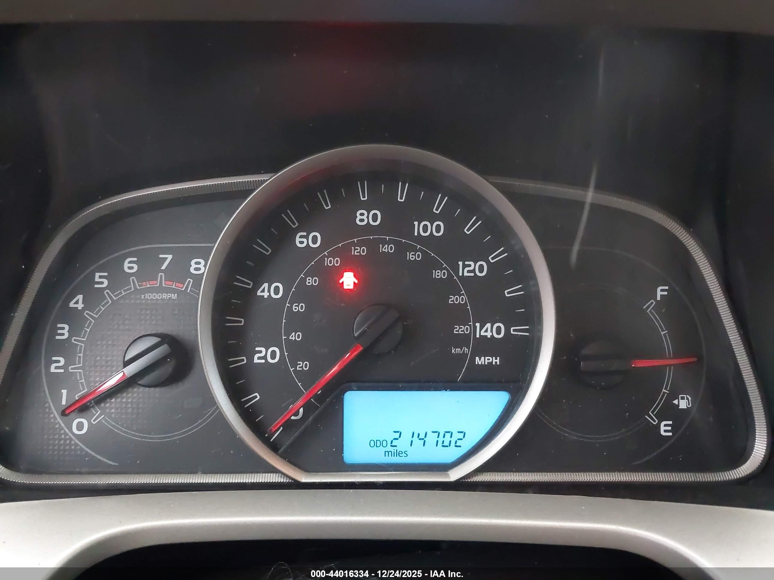 TOYOTA RAV4 image 7