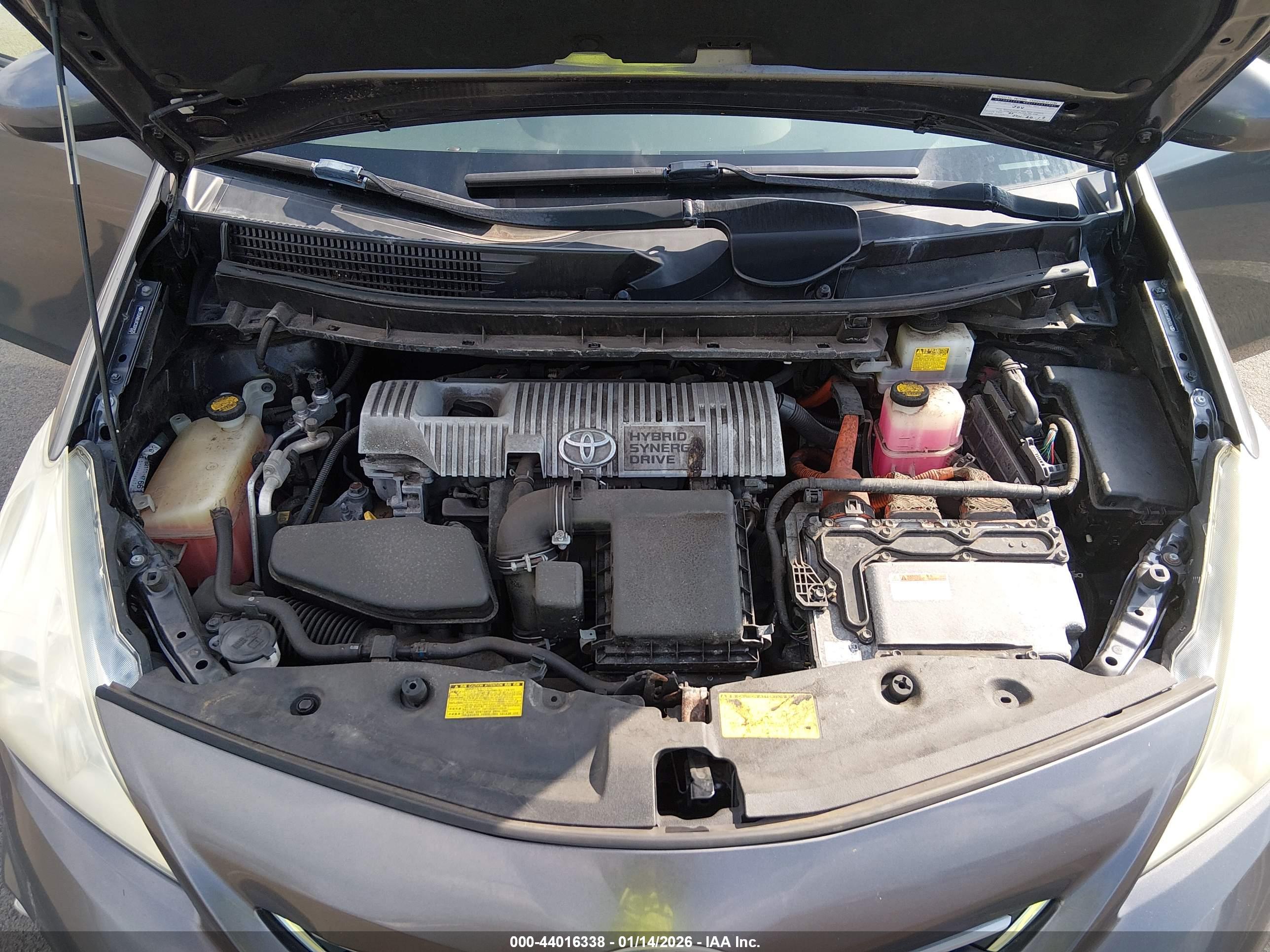 TOYOTA PRIUS image 10