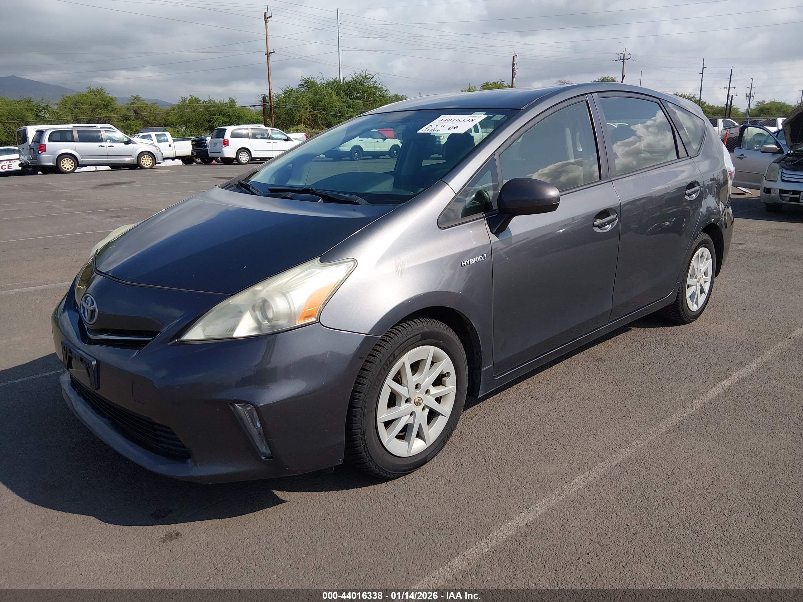 TOYOTA PRIUS image 2