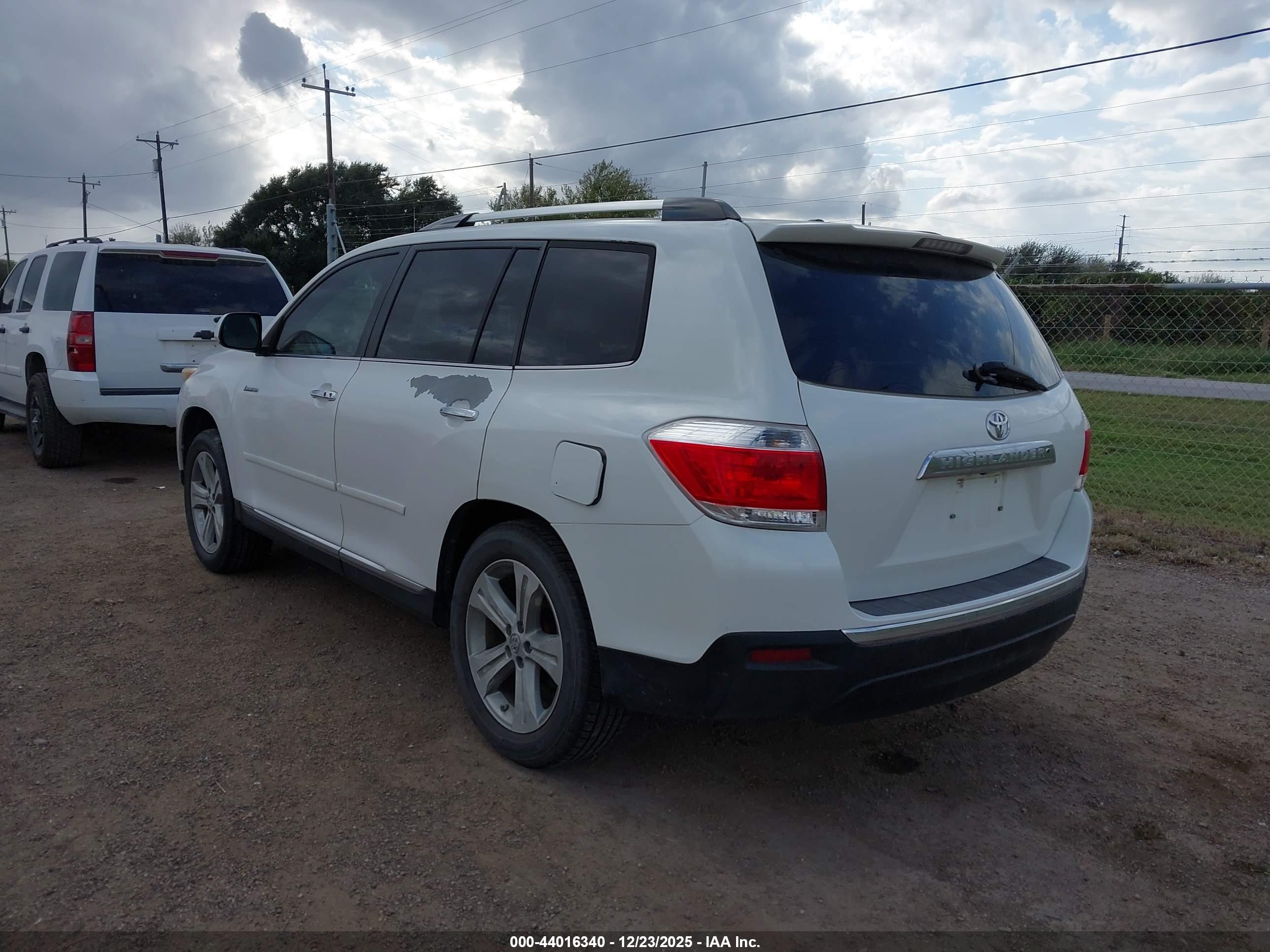 TOYOTA HIGHLANDER image 3