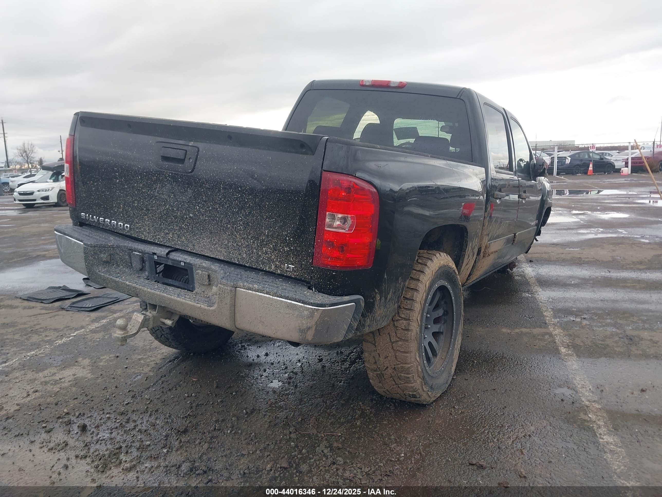 CHEVROLET SILVERADO image 4