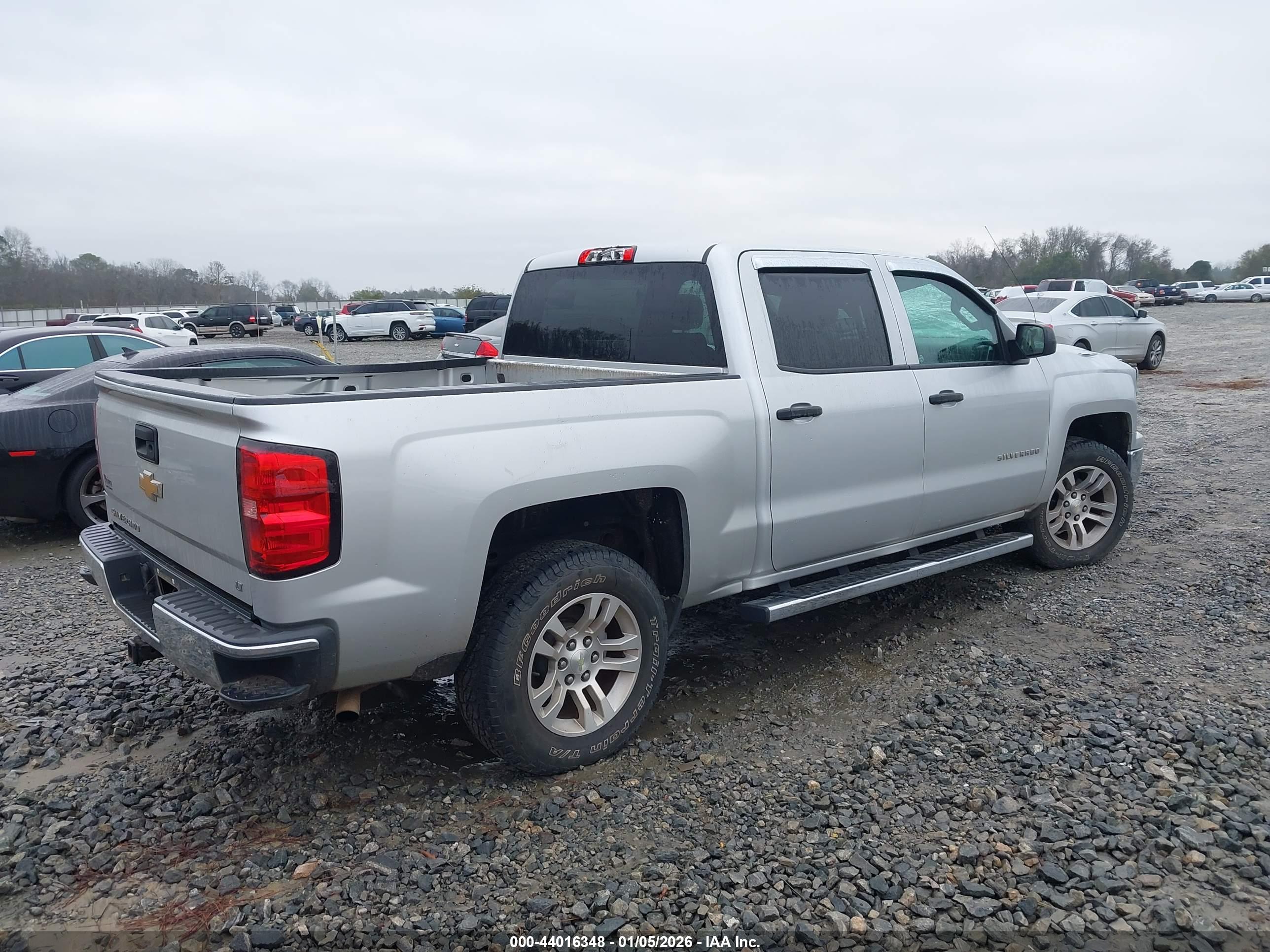 CHEVROLET SILVERADO image 4
