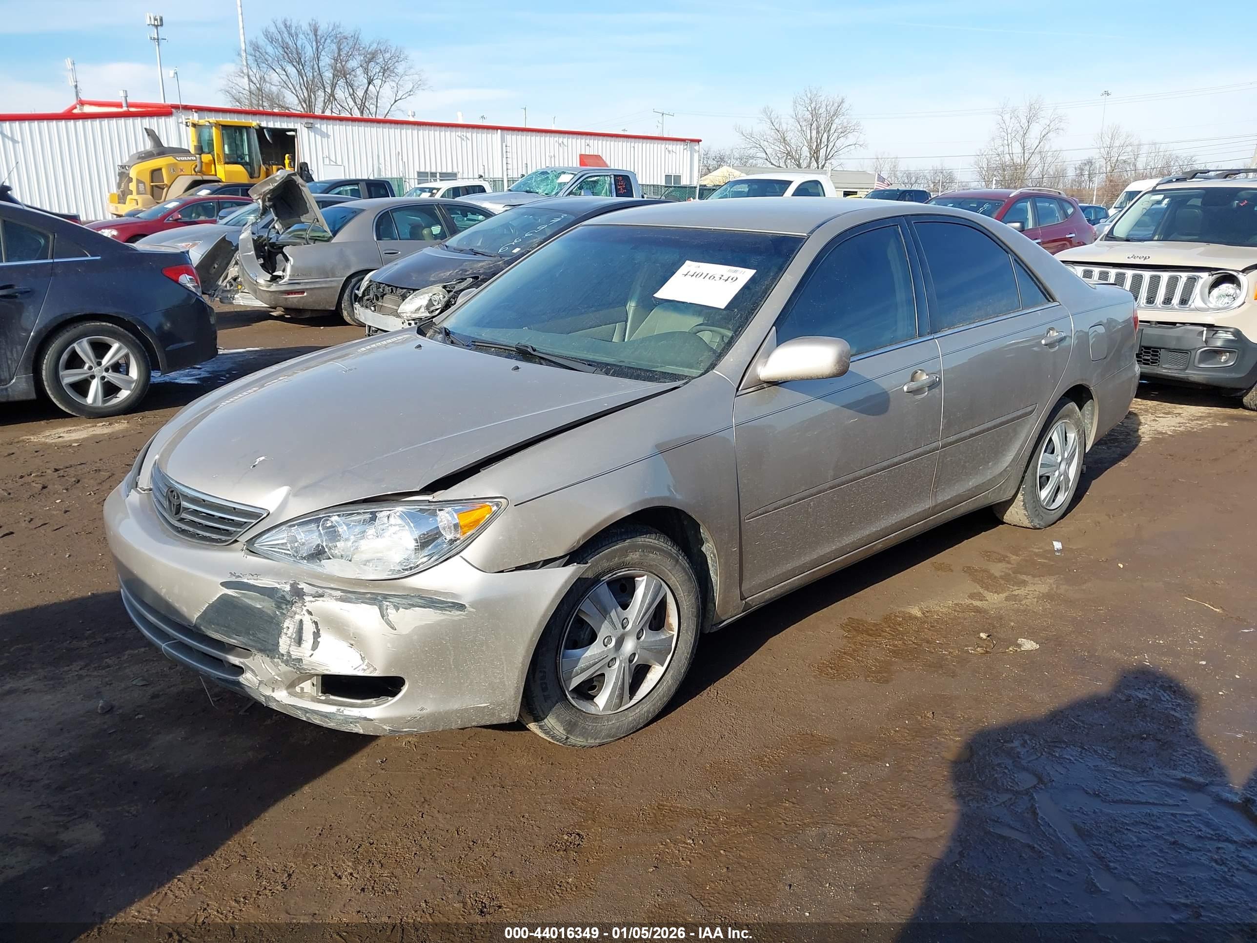 TOYOTA CAMRY image 2