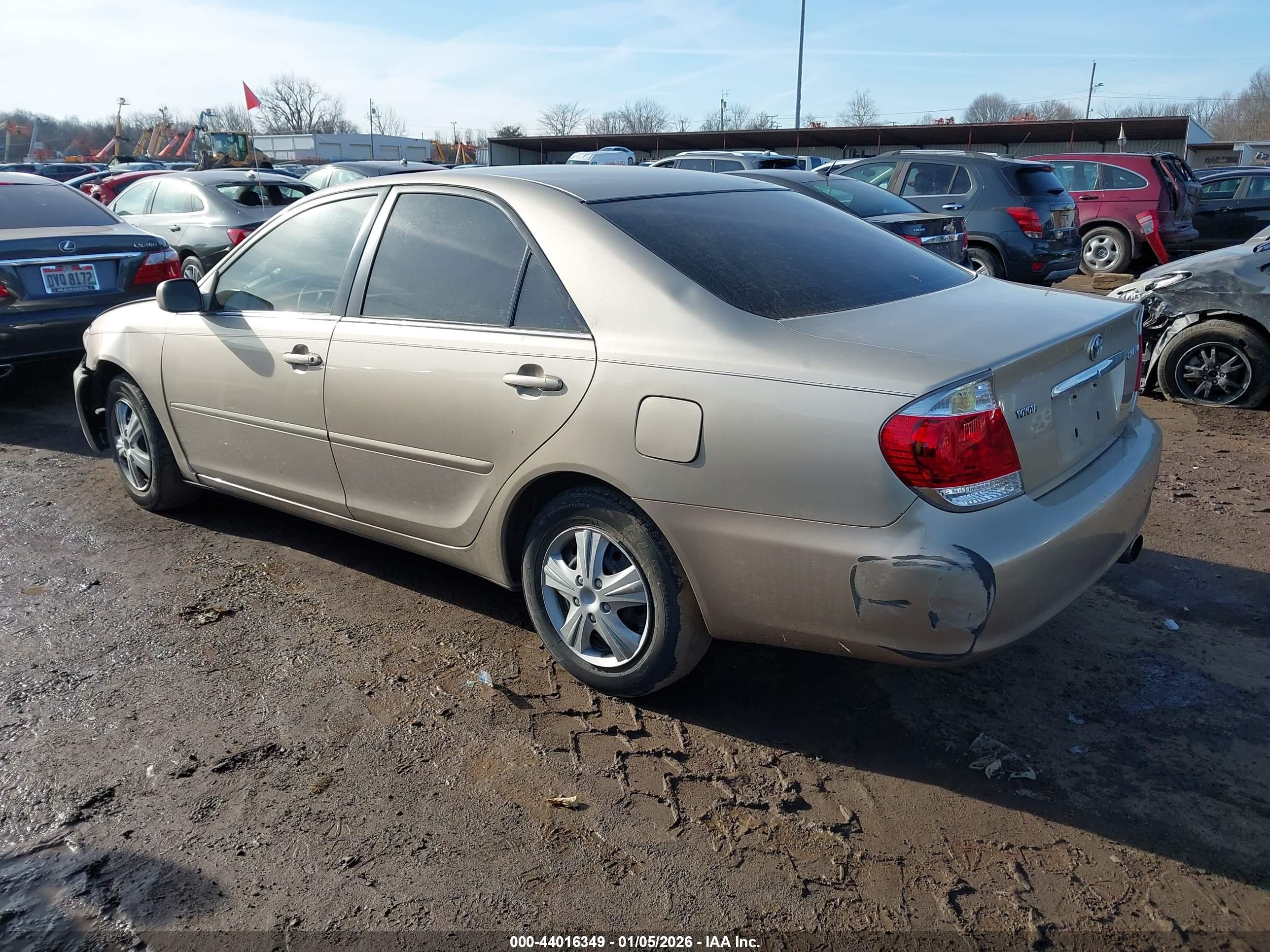 TOYOTA CAMRY image 3