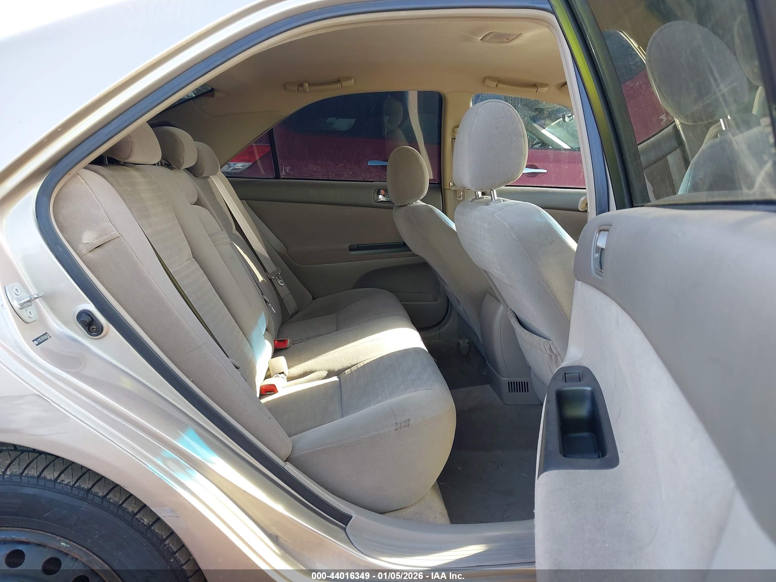 TOYOTA CAMRY image 8