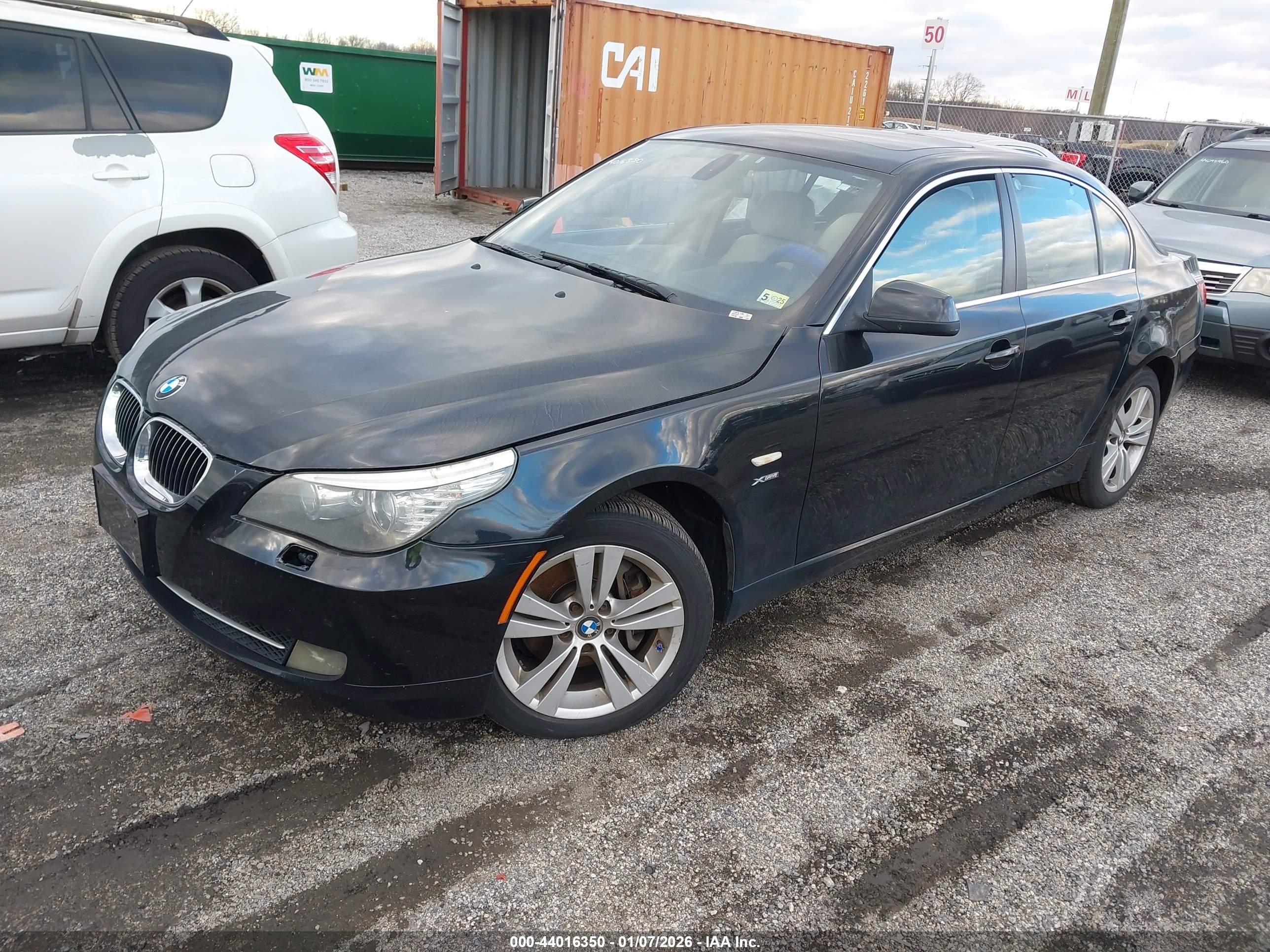 BMW 528I image 2